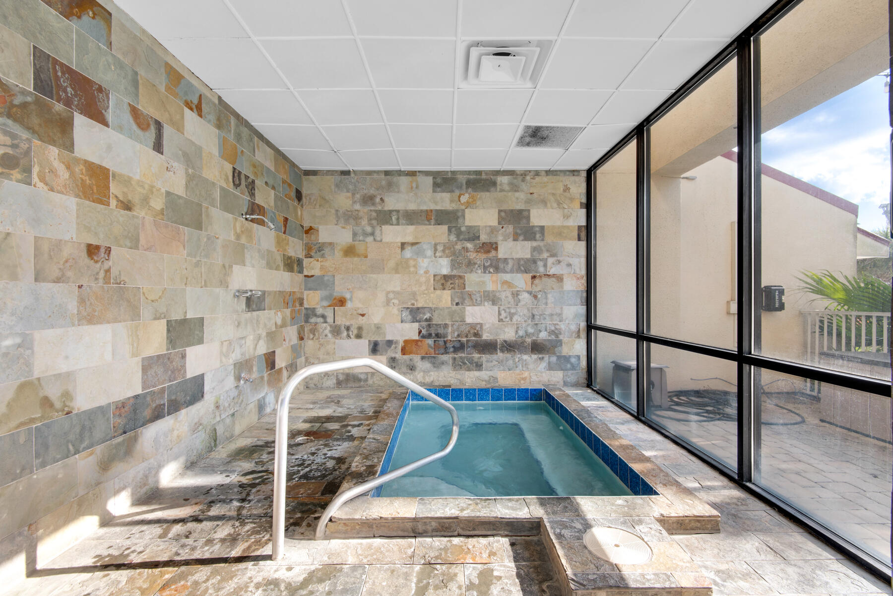 TIDES AT TOPS'L - Residential