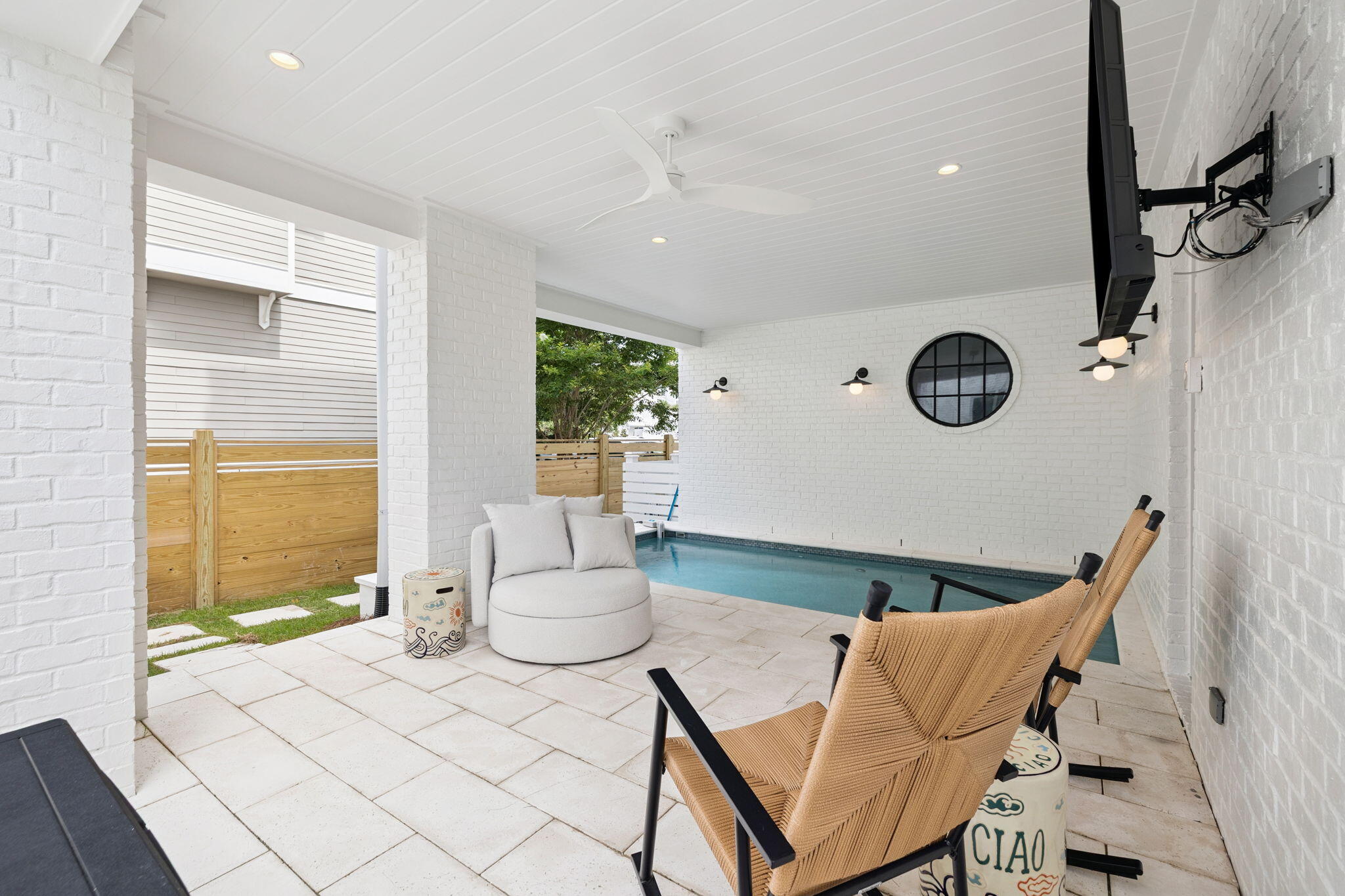 NO RECORDED SUBDIVISION - Residential