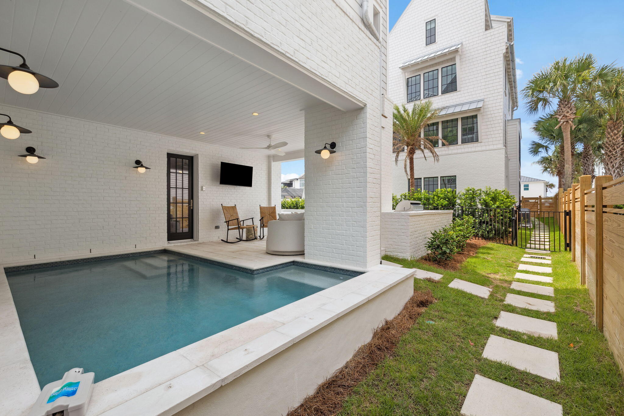 NO RECORDED SUBDIVISION - Residential