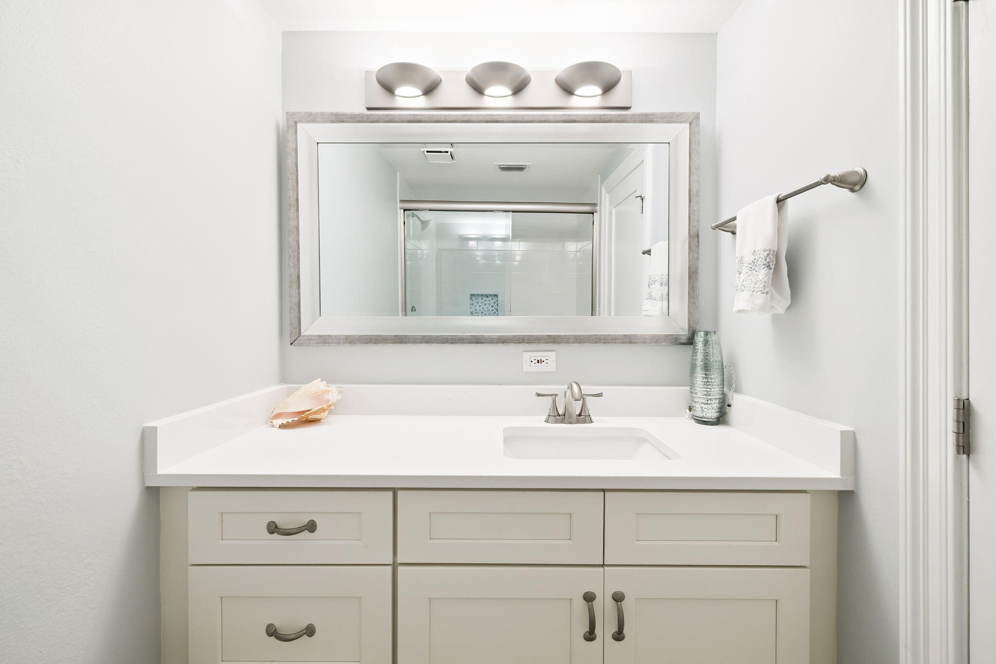 EAST PASS TOWERS CONDO PH 2 - Residential