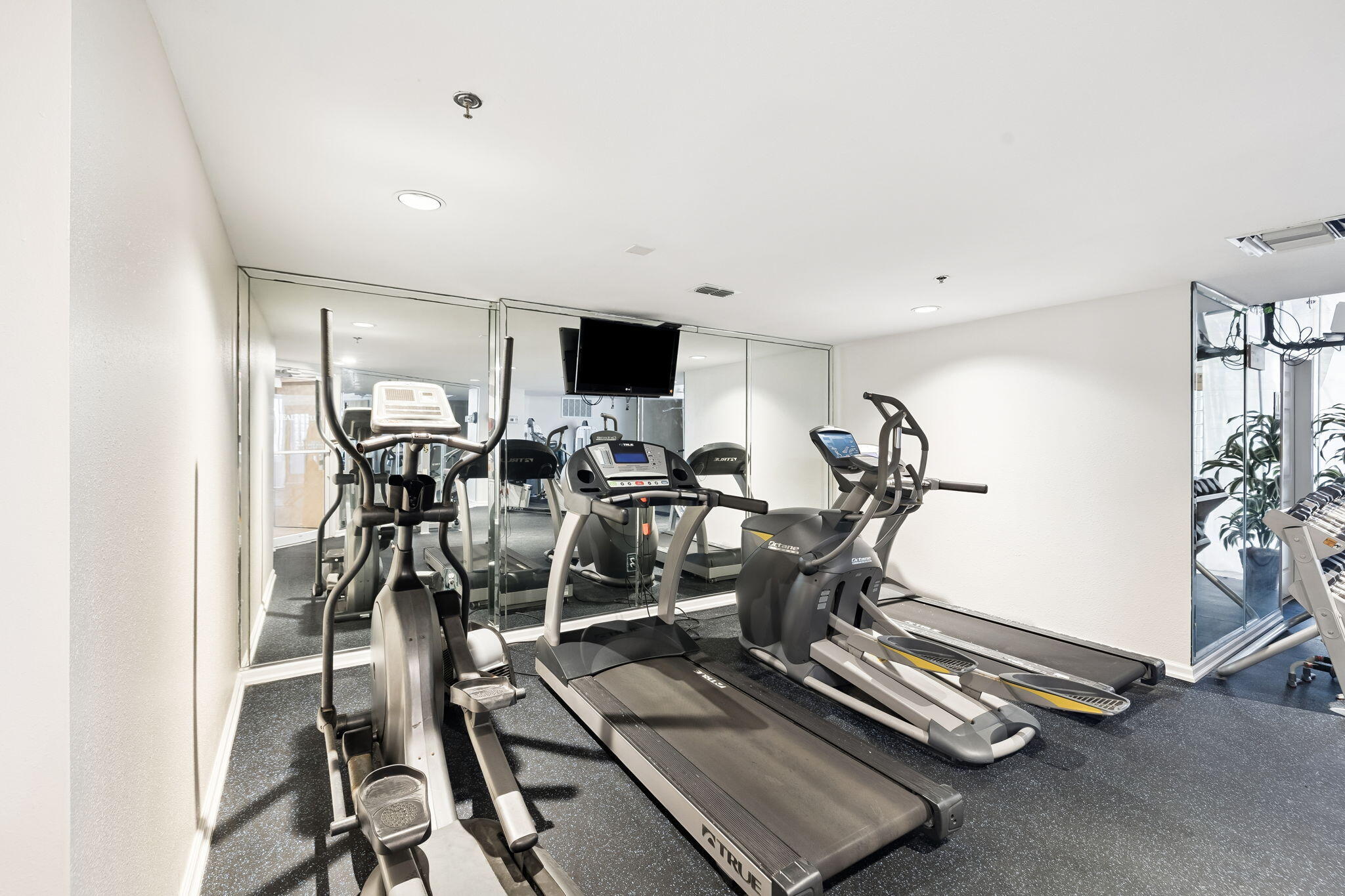 EAST PASS TOWERS CONDO PH 2 - Residential