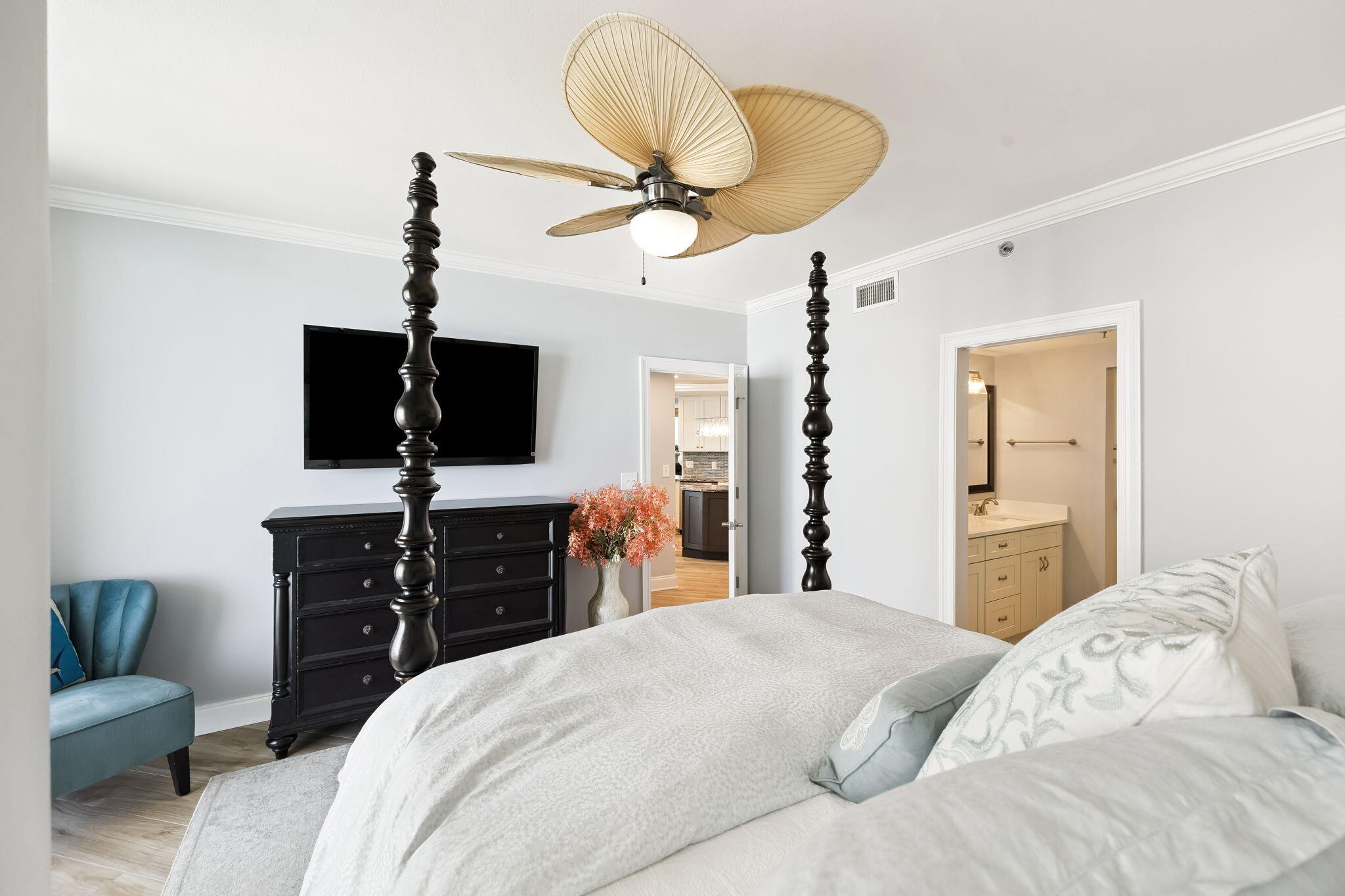 EAST PASS TOWERS CONDO PH 2 - Residential