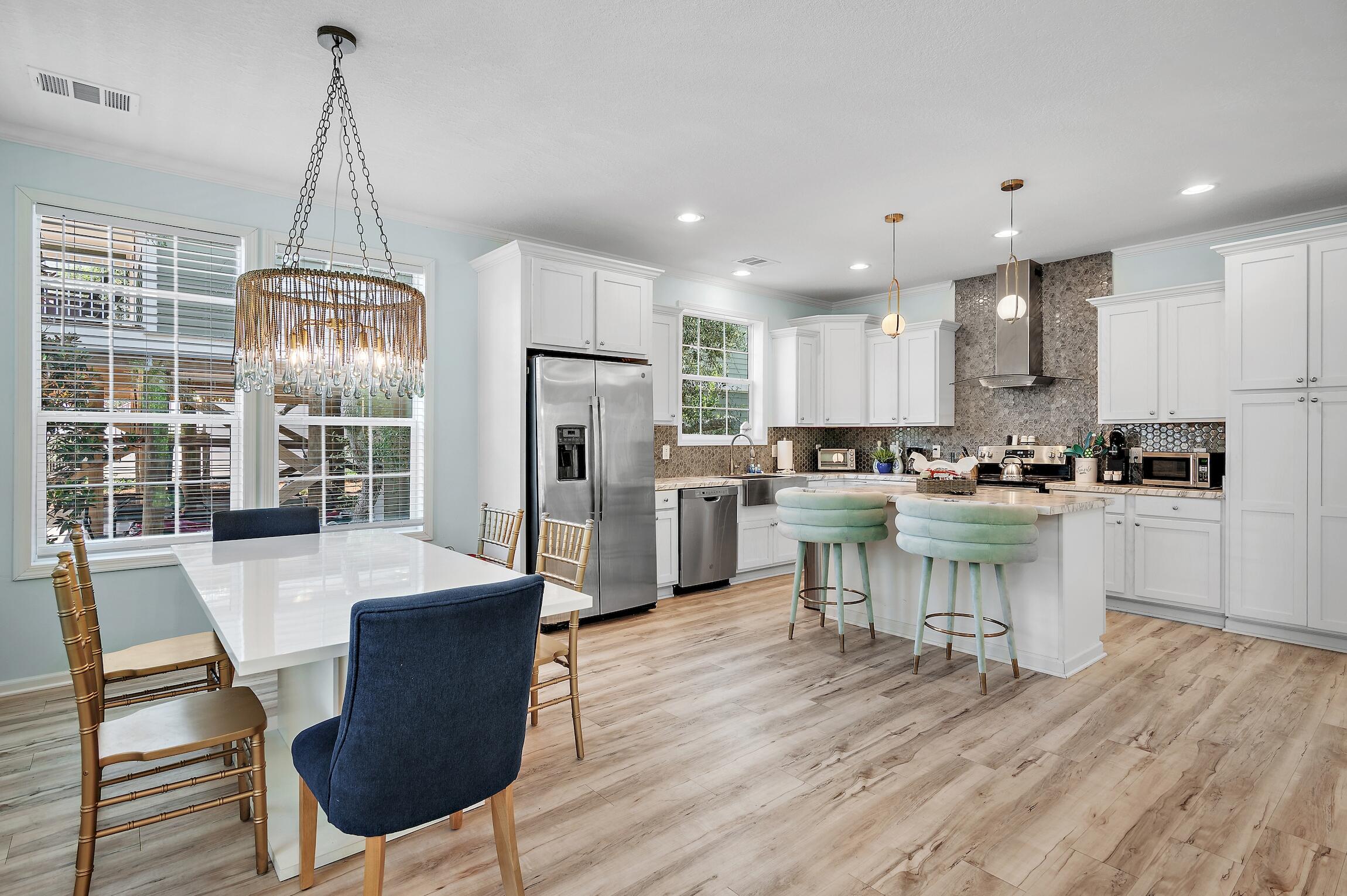 GULF SHORE MANOR - Residential