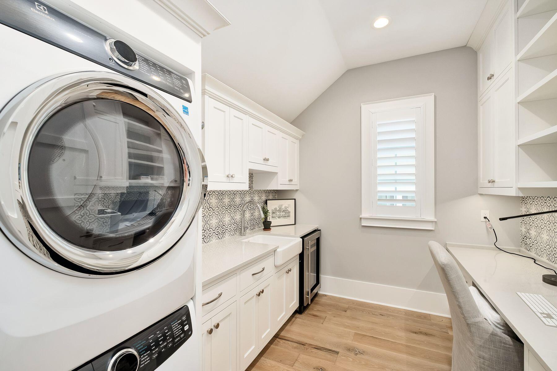 DRAPER LAKE COASTAL VILLAGE - Residential