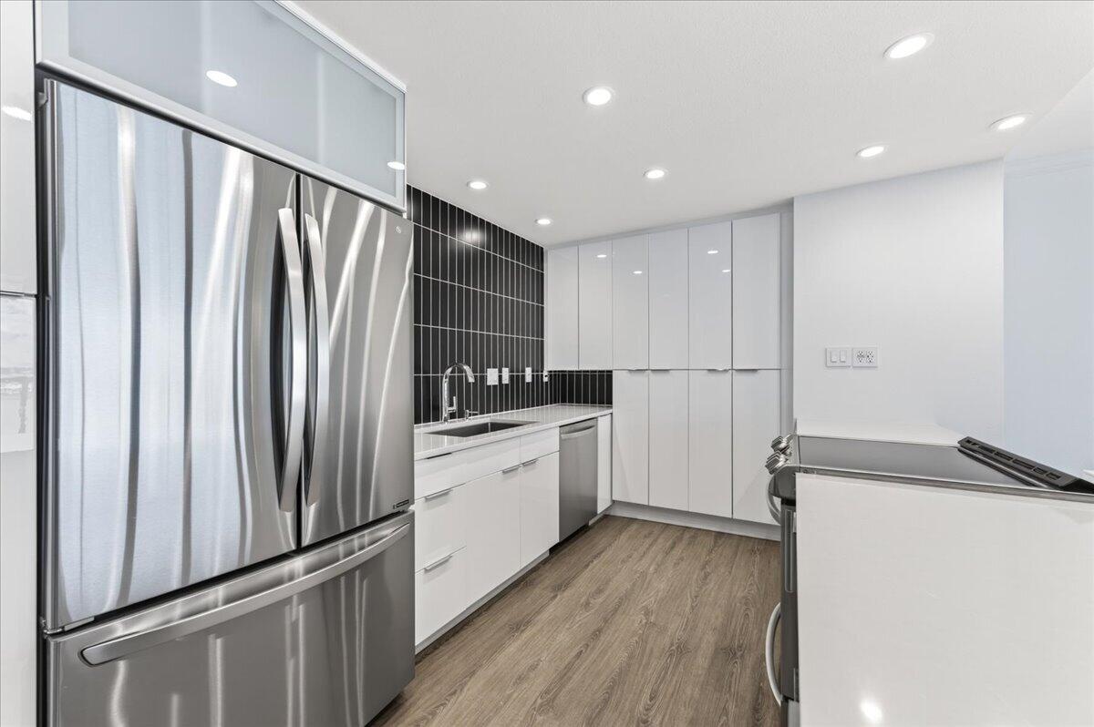 Sabine Yacht and Racquet Club - Residential