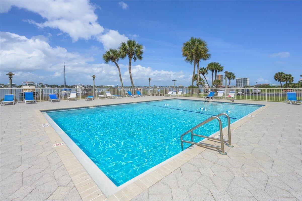 Sabine Yacht and Racquet Club - Residential