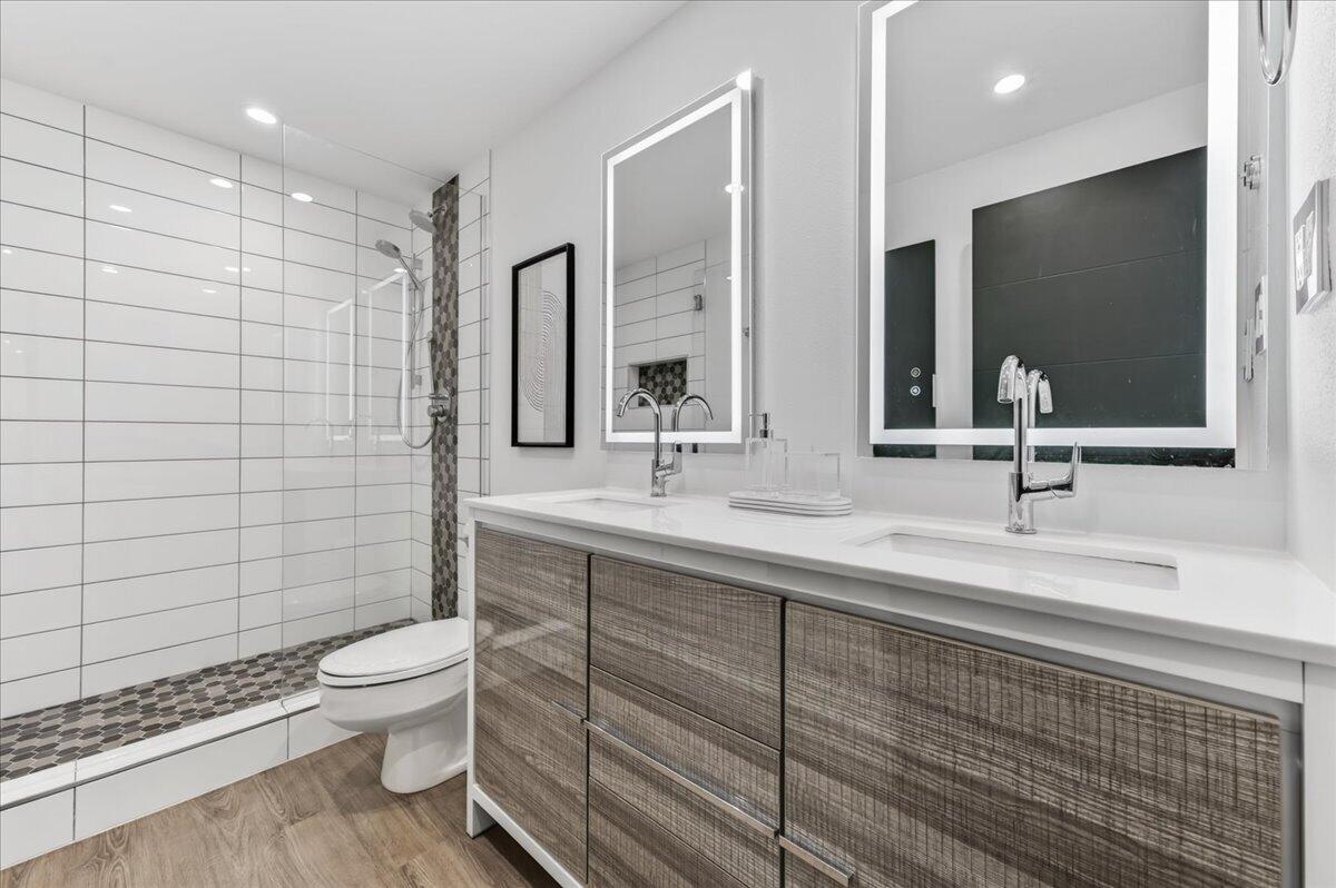 Sabine Yacht and Racquet Club - Residential