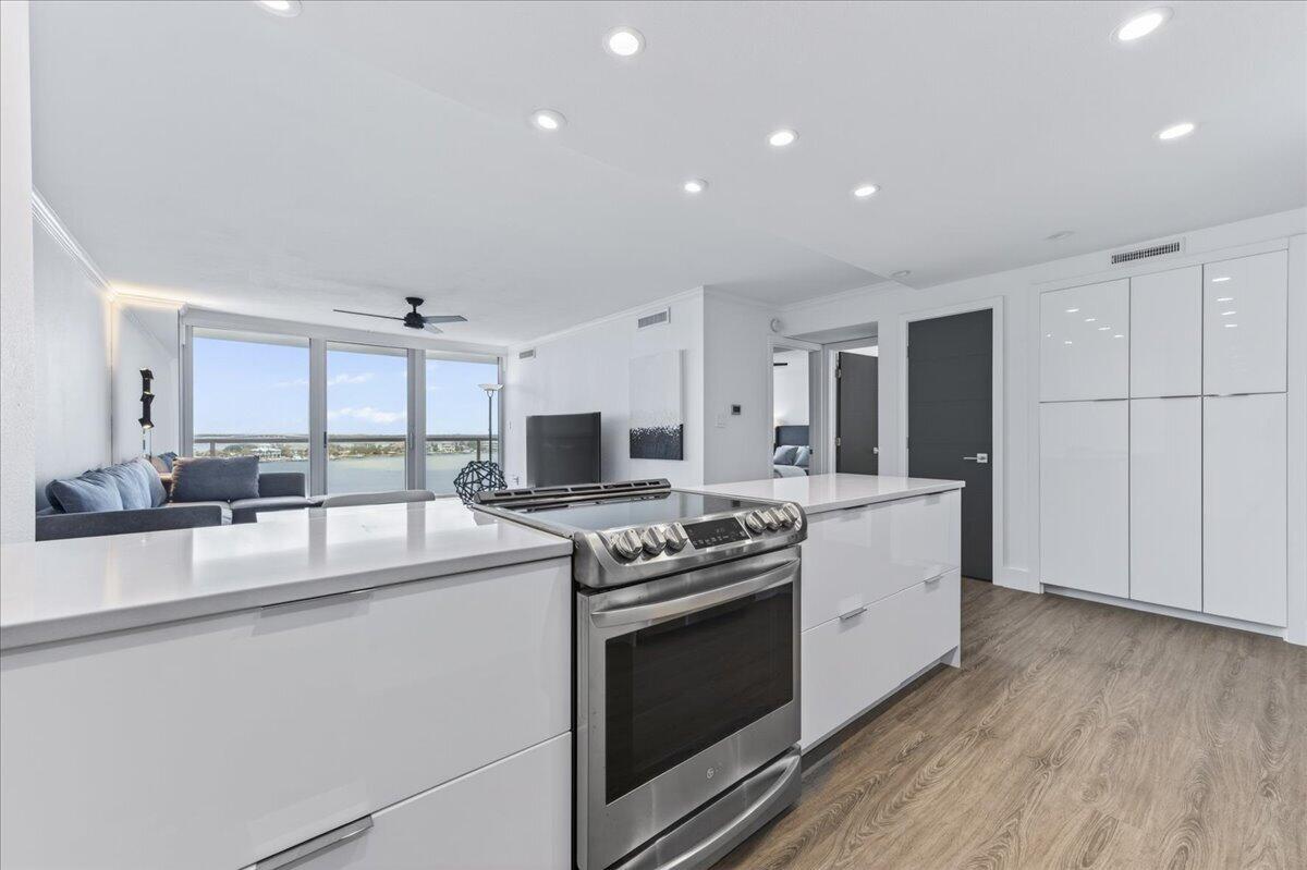 Sabine Yacht and Racquet Club - Residential