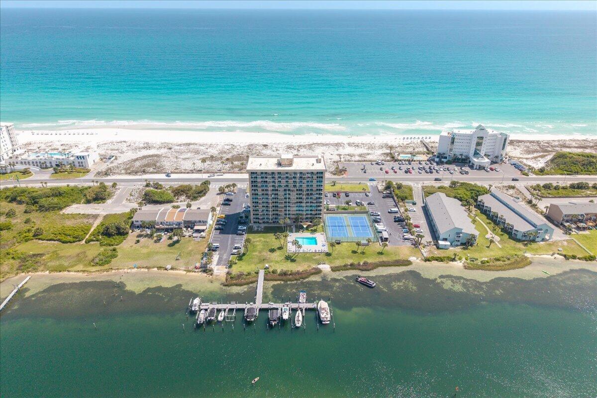 Sabine Yacht and Racquet Club - Residential