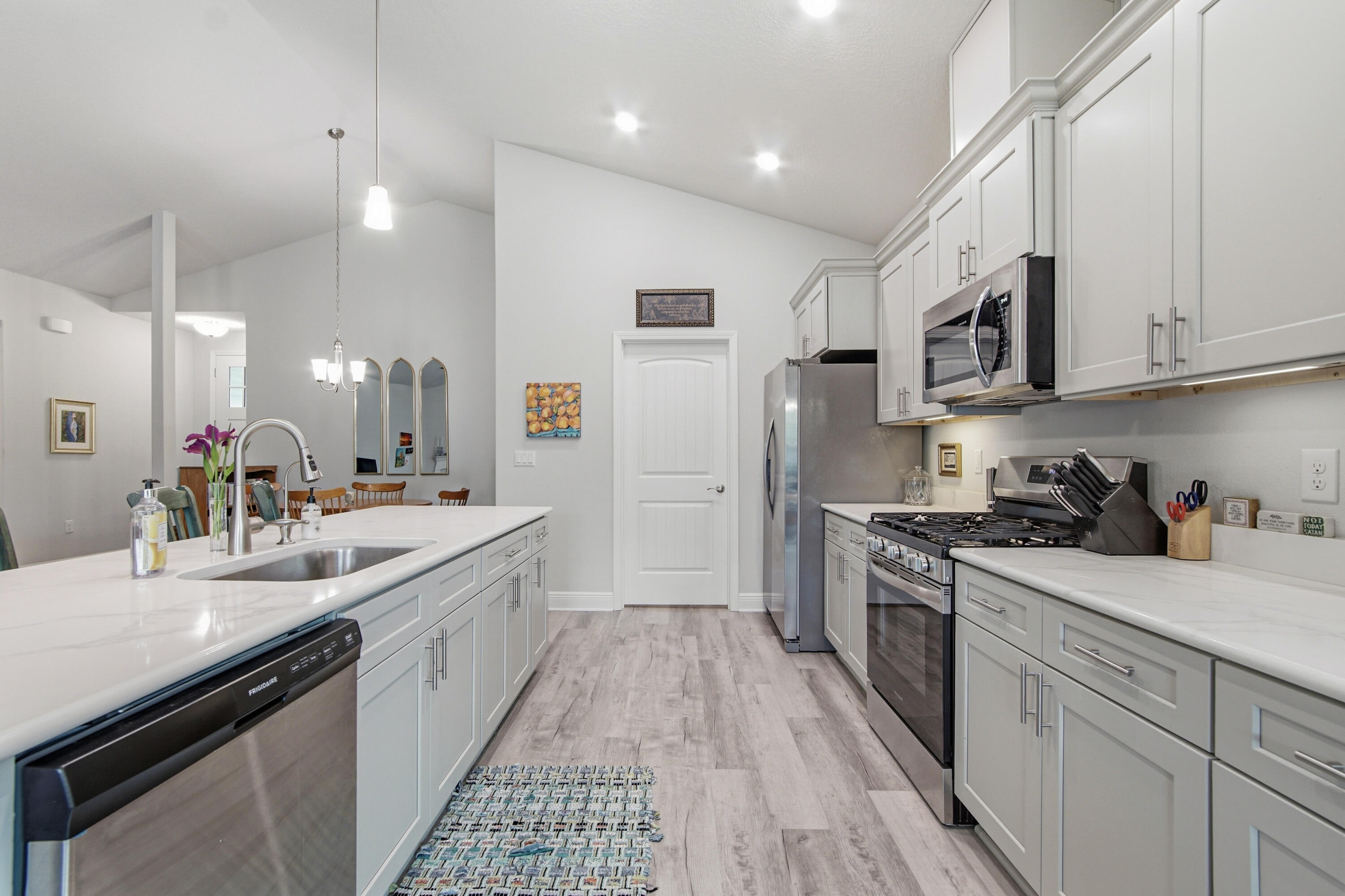 THE BLUFFS AT LAFAYETTE - Residential