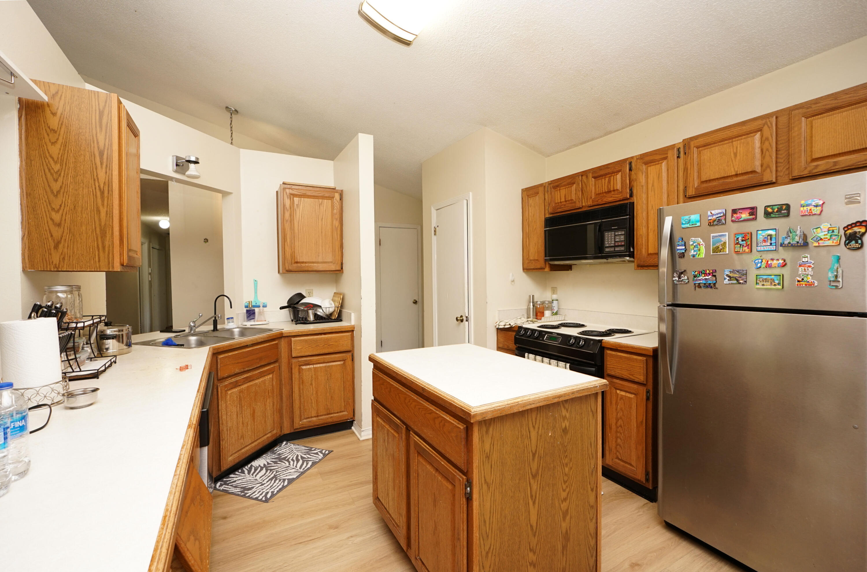 MEADOW WOODS - Residential