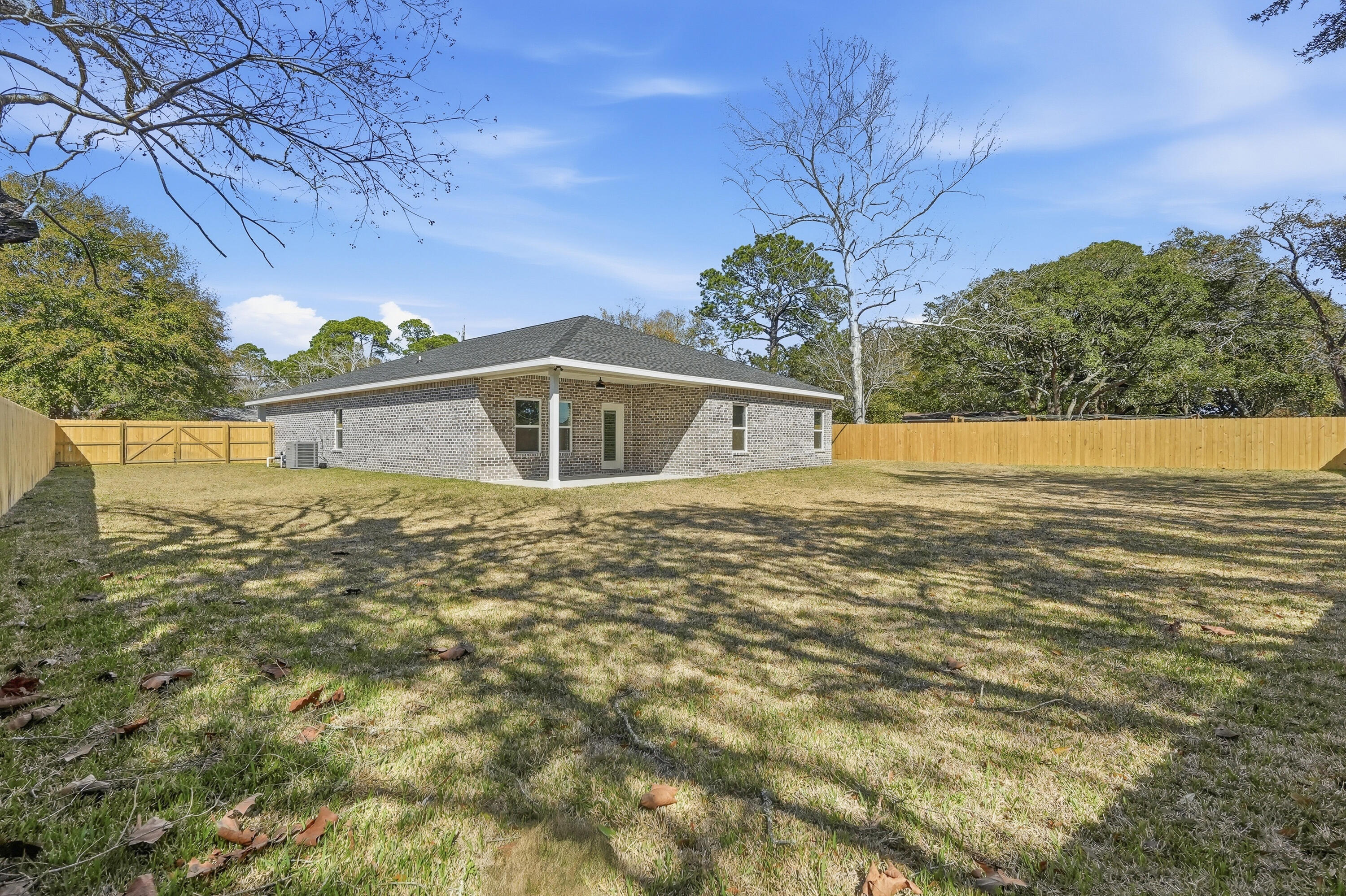 SPRINGDALE UNIT #1 LOT 3 BLK 4 - Residential