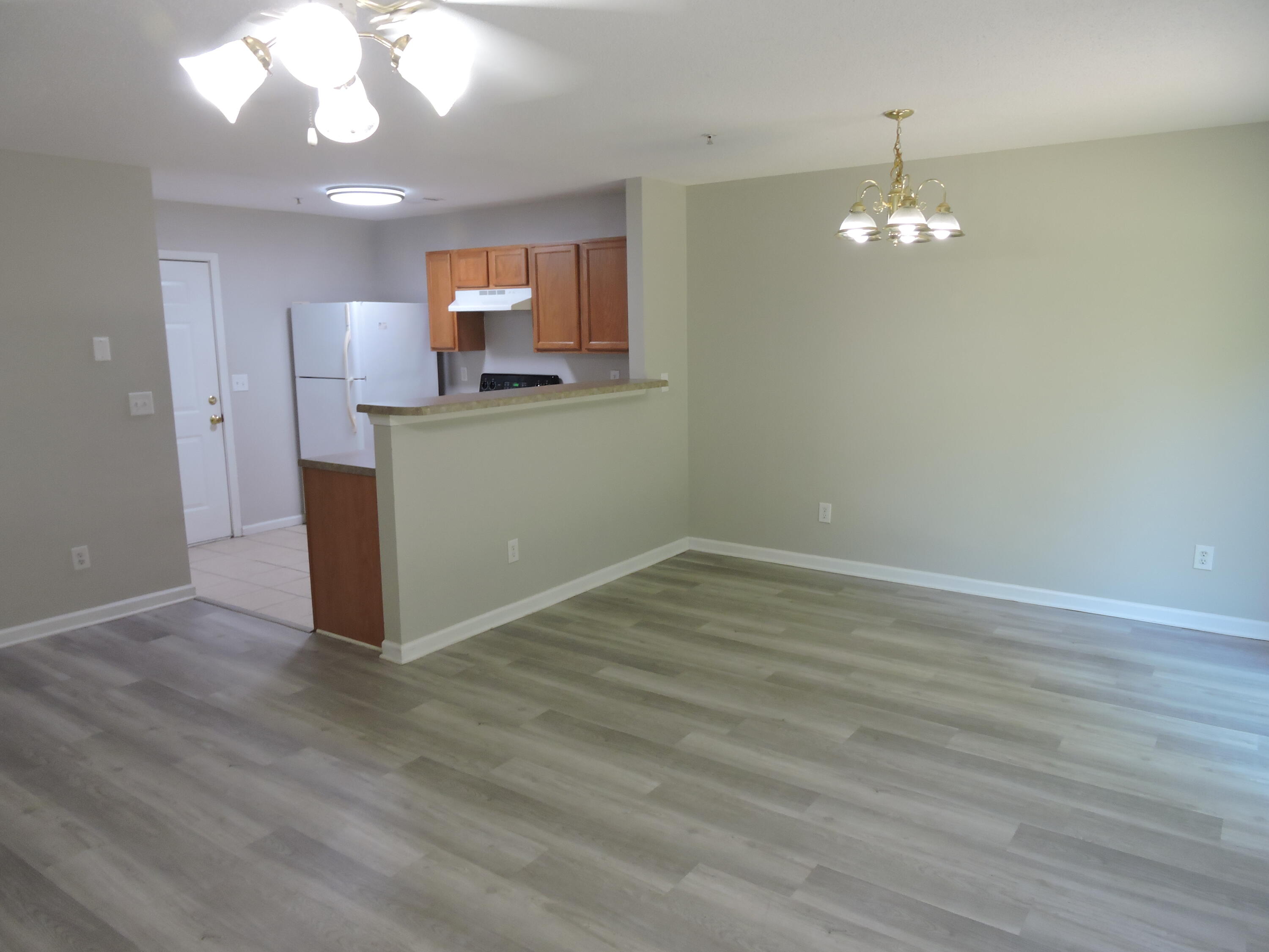 ROLLING PINES - Residential Lease