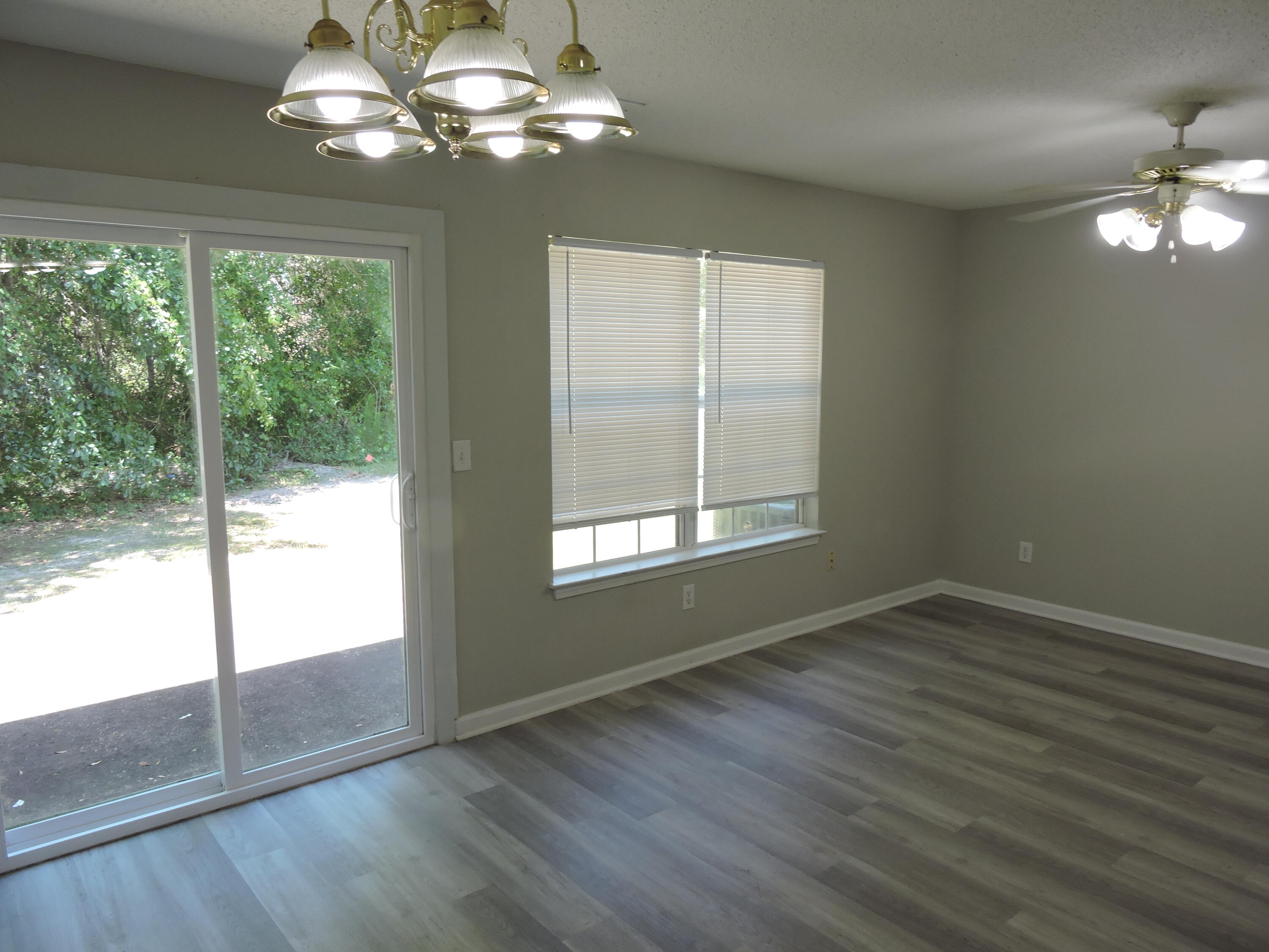 ROLLING PINES - Residential Lease