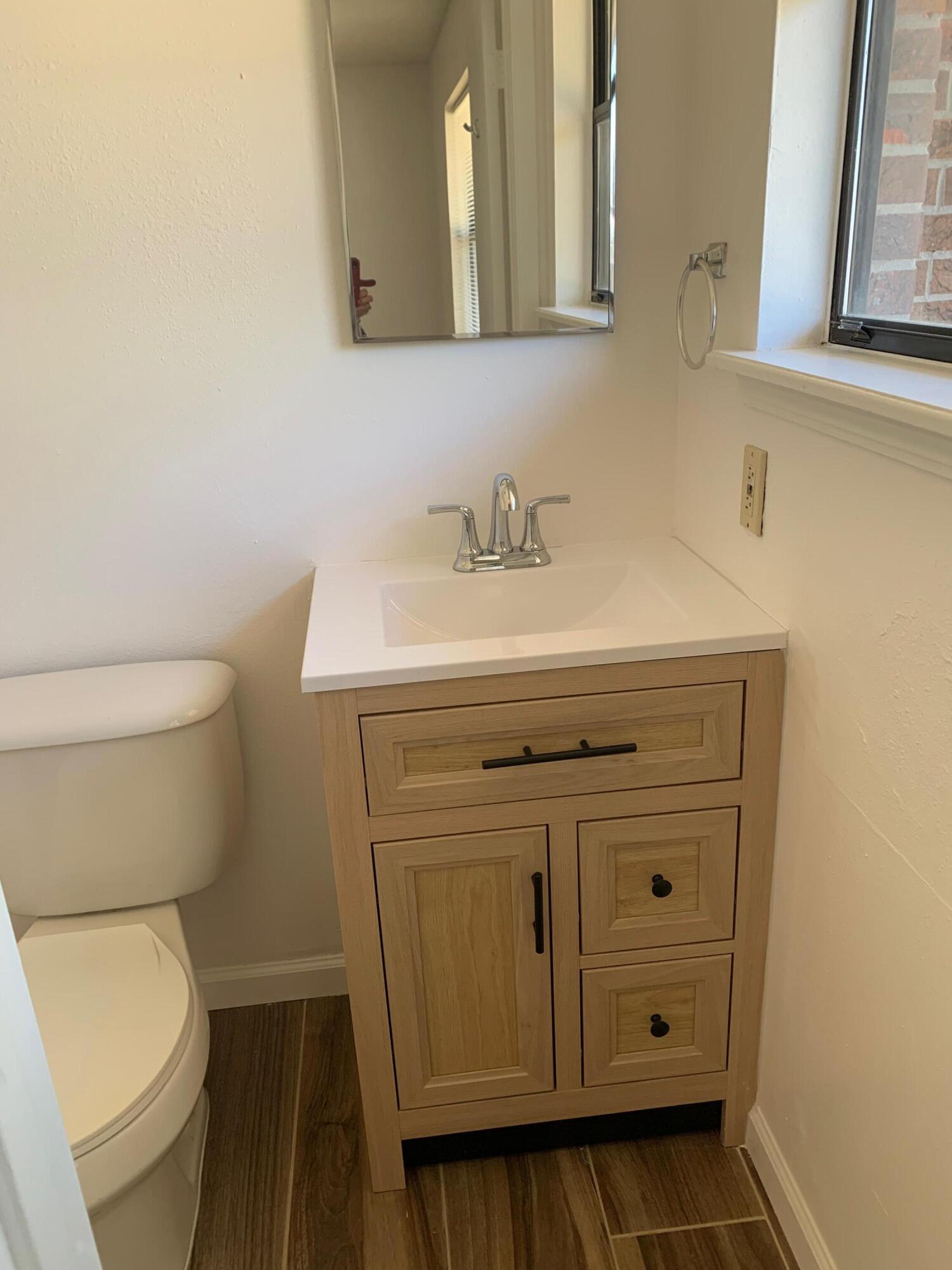 CHATEAU PRES DE LA MER - Residential Lease