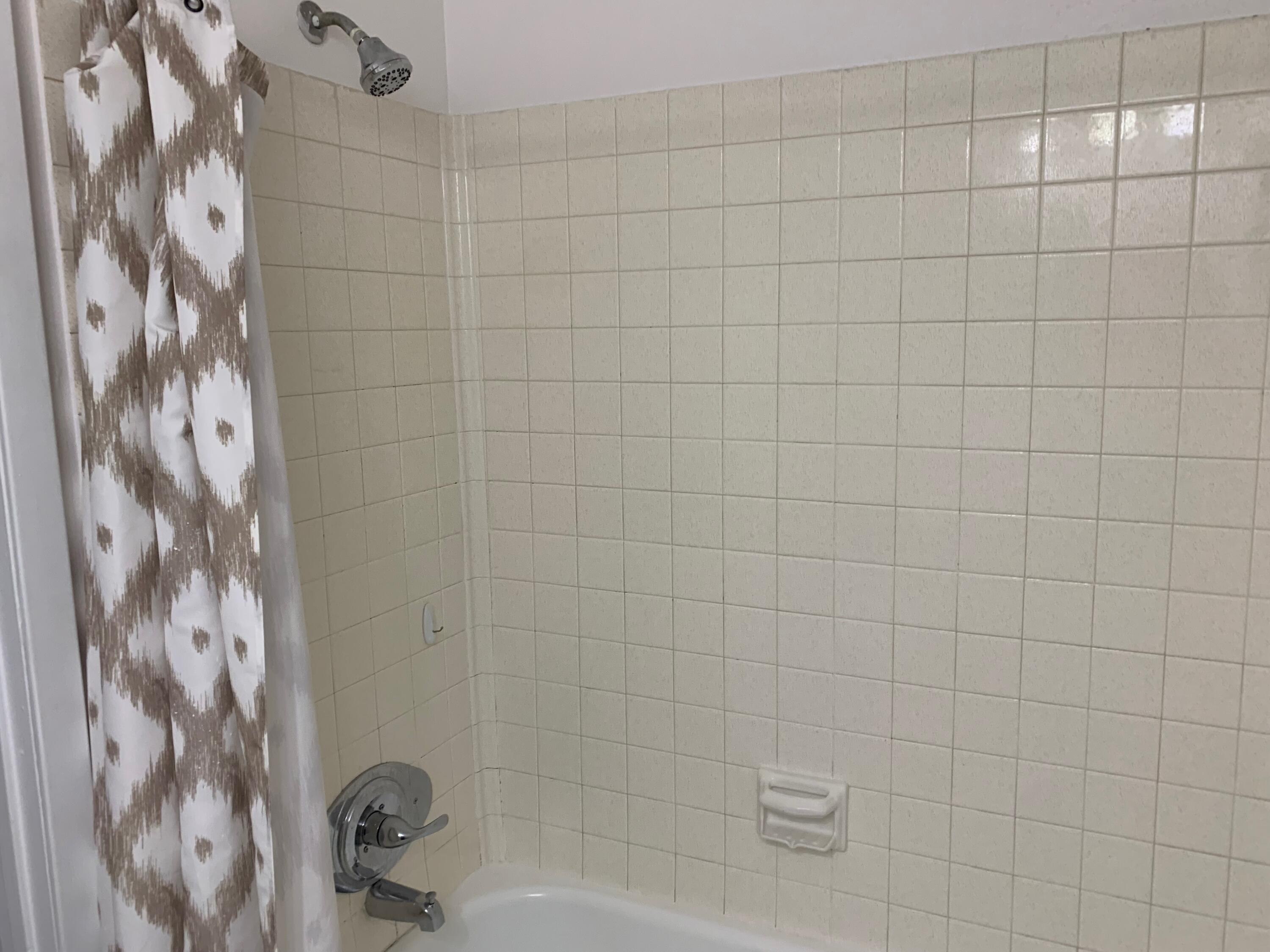 CHATEAU PRES DE LA MER - Residential Lease