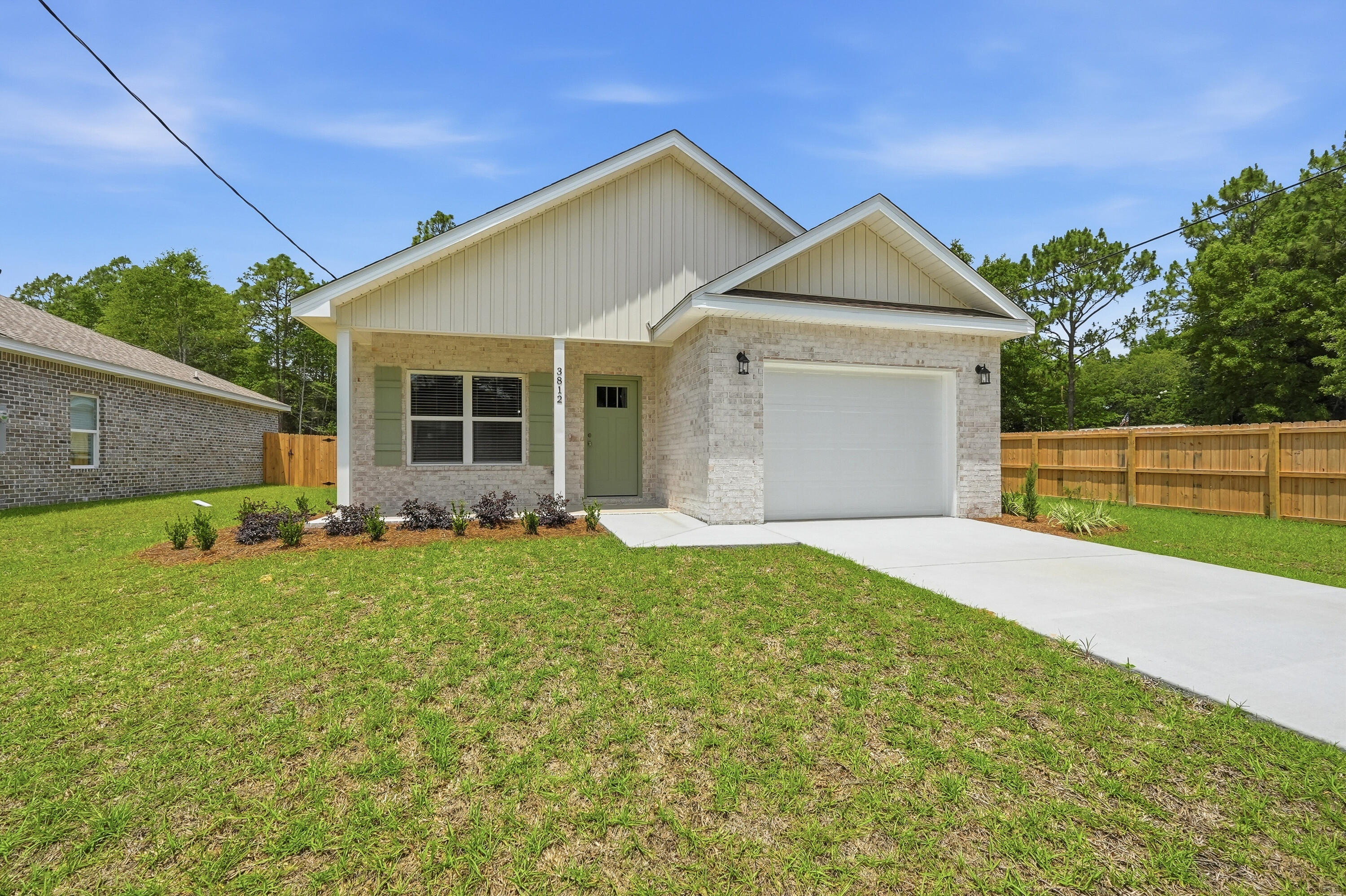 3812 Golden Acres Circle