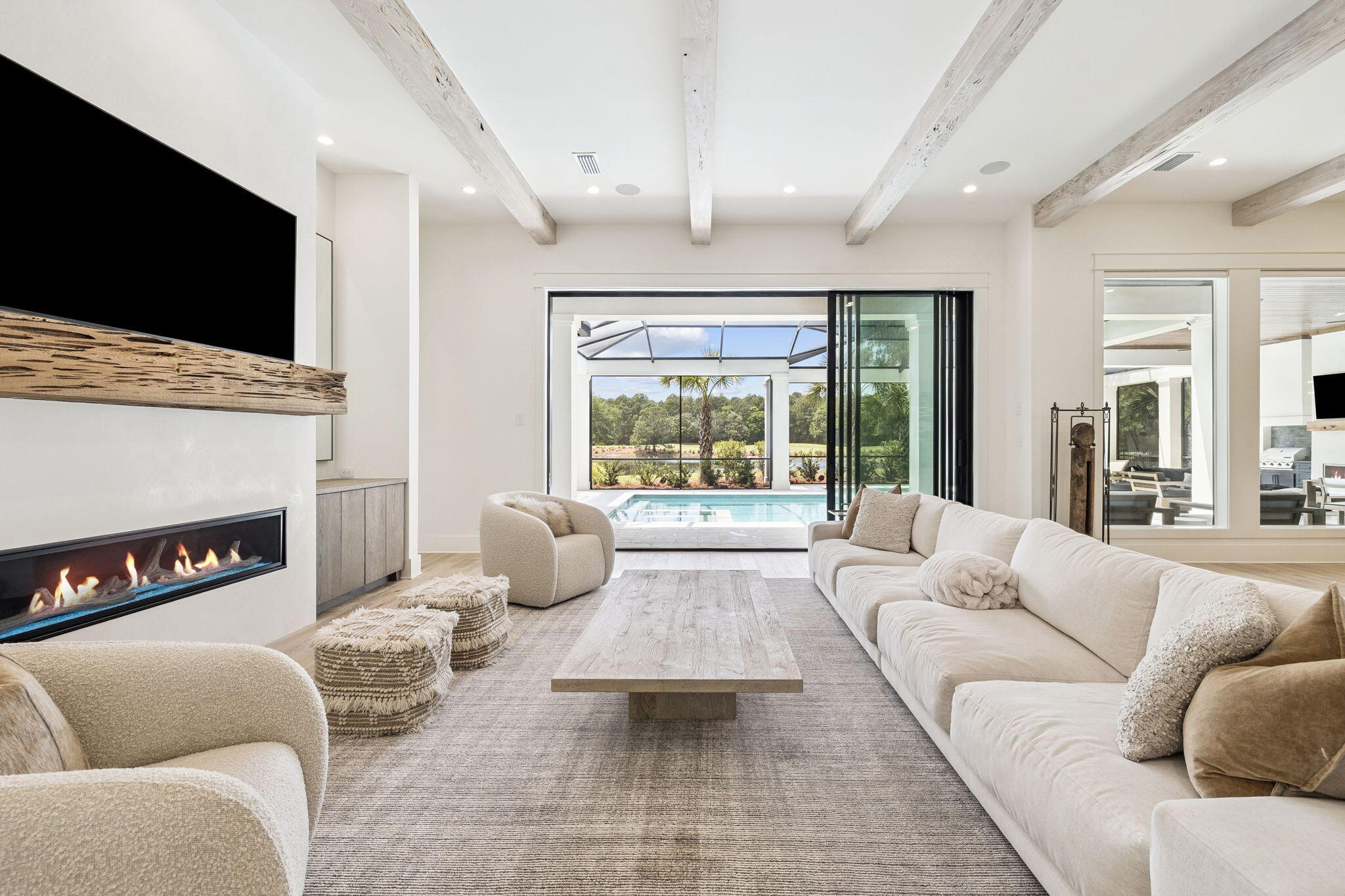 BURNT PINE - Residential