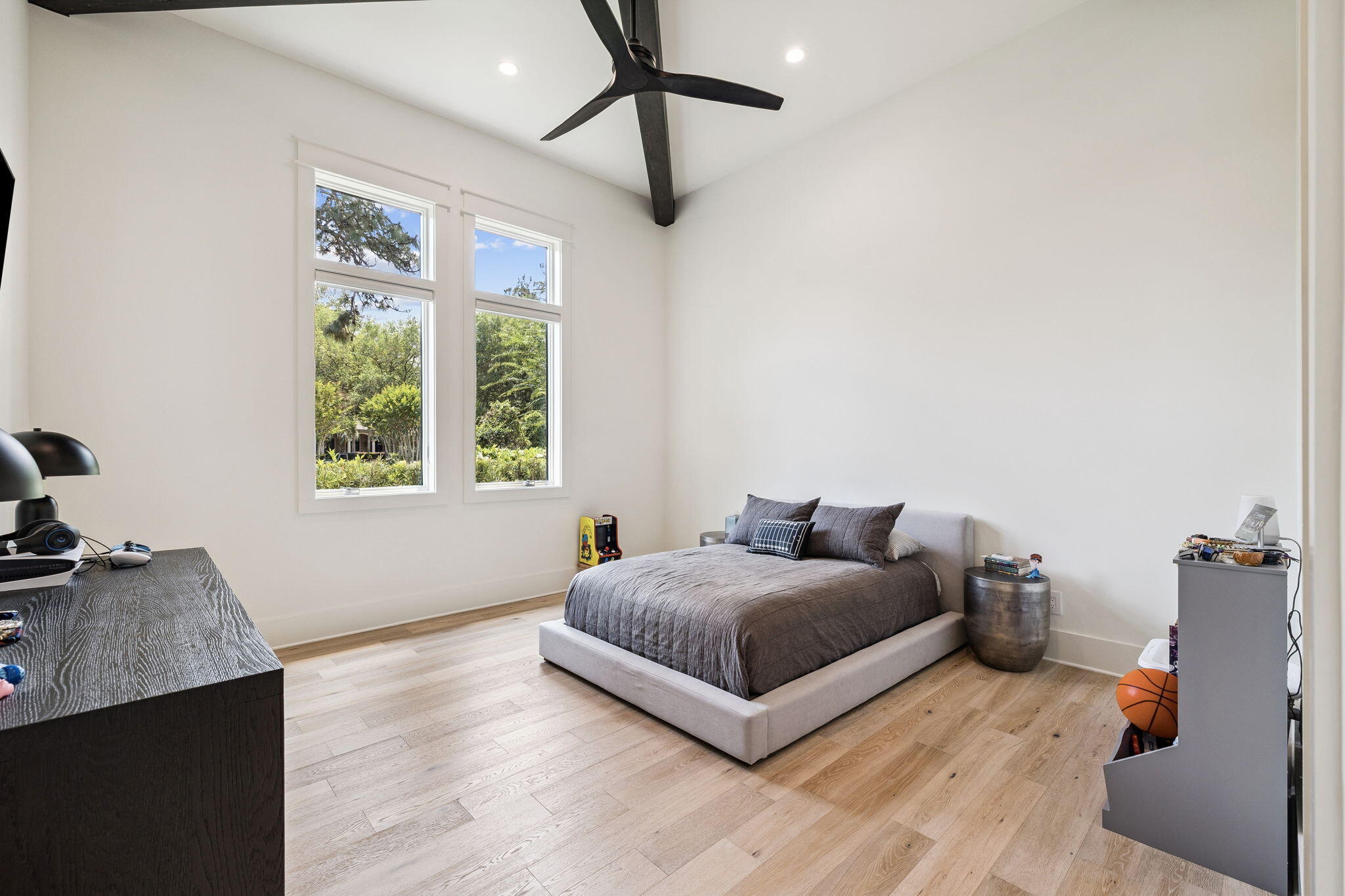 BURNT PINE - Residential