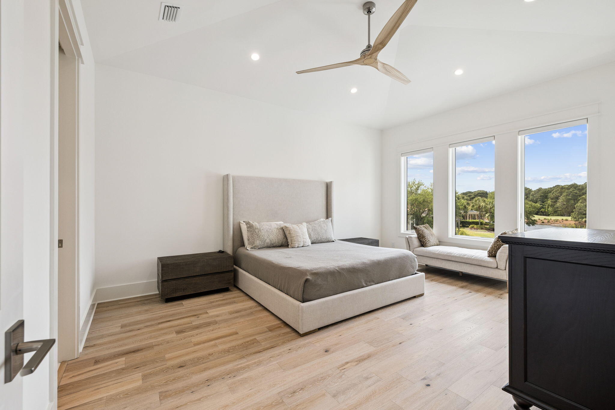 BURNT PINE - Residential