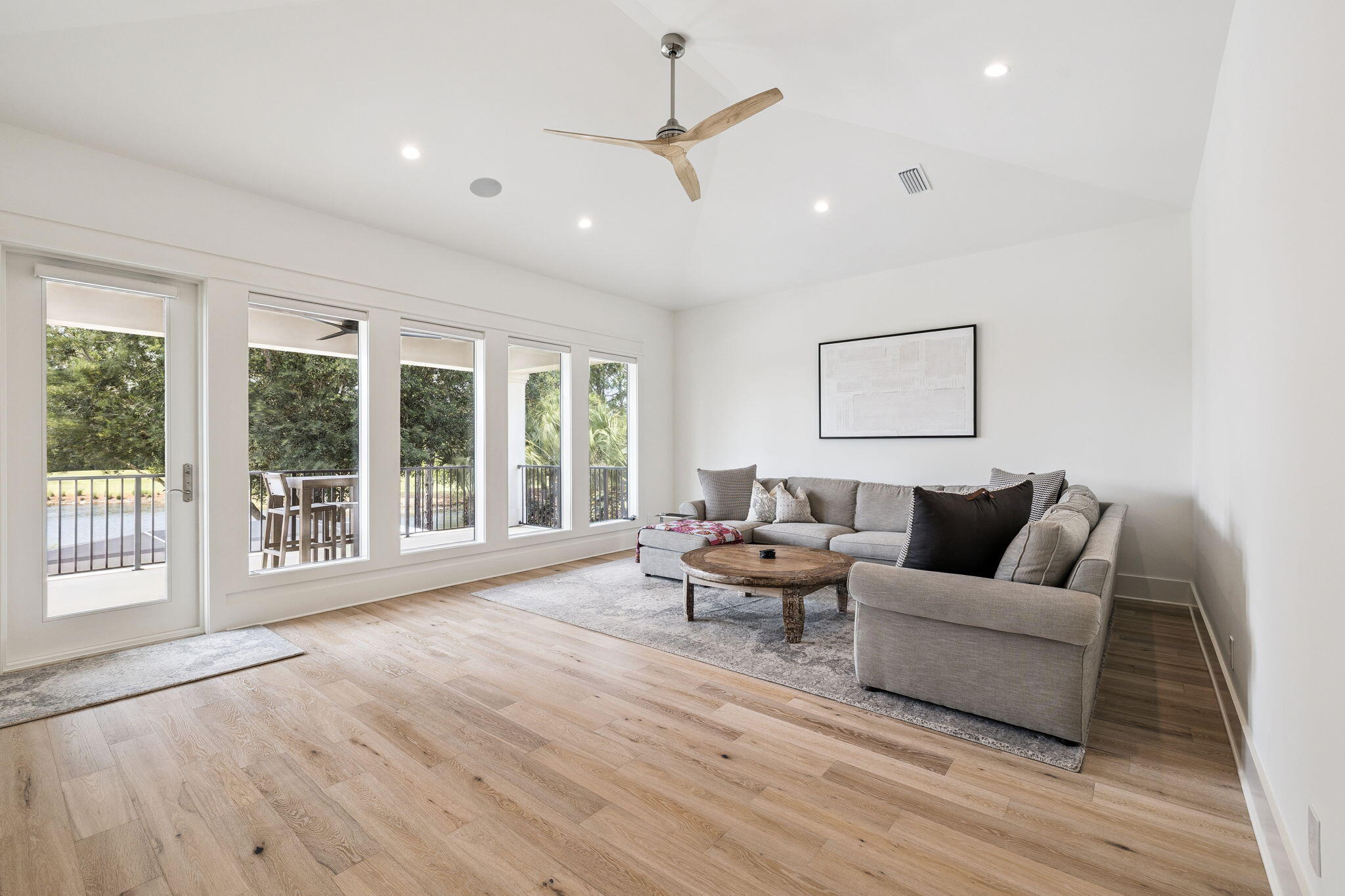 BURNT PINE - Residential