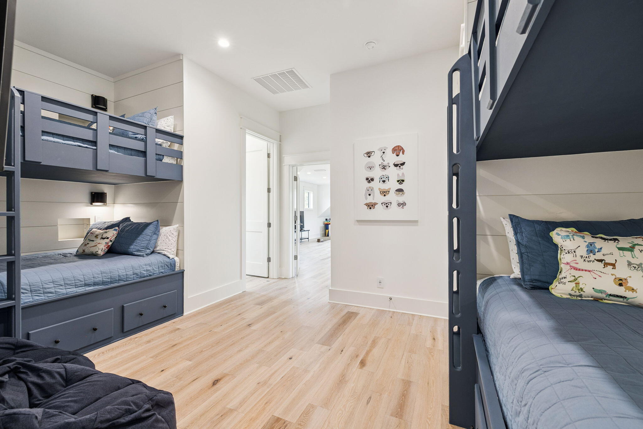 BURNT PINE - Residential