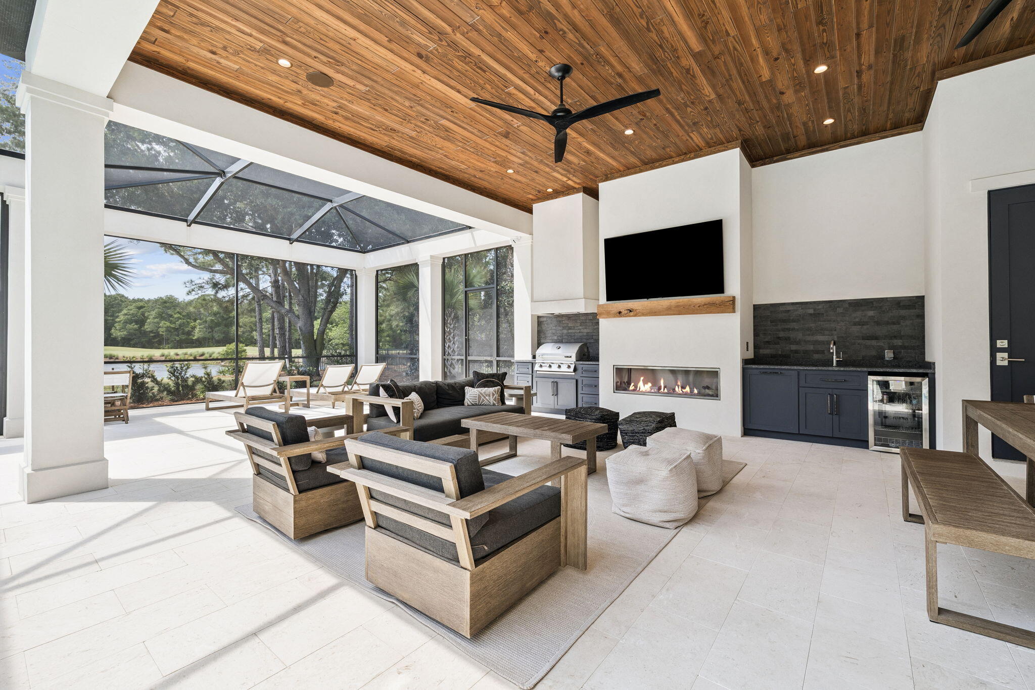 BURNT PINE - Residential