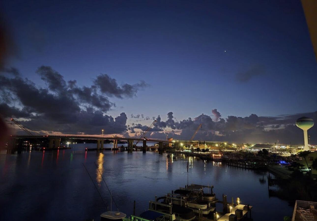PALM COURT YACHT CLUB - Residential