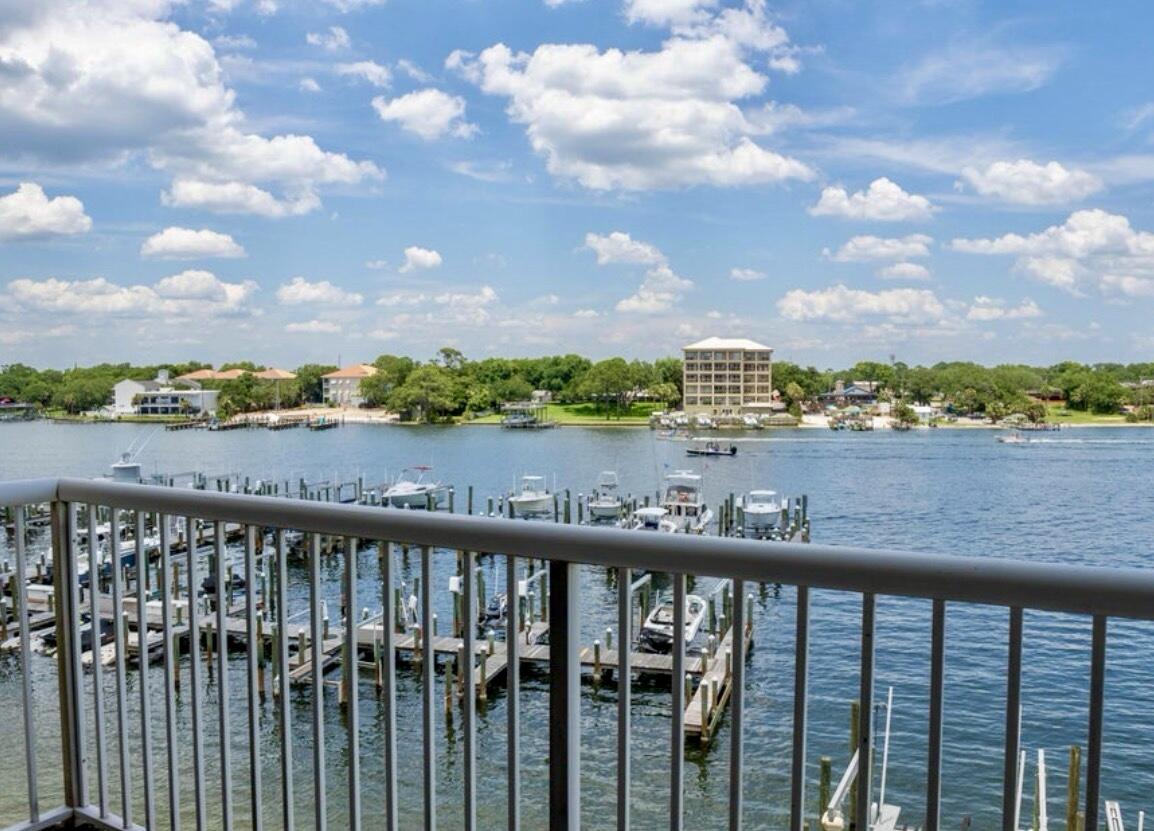 PALM COURT YACHT CLUB - Residential