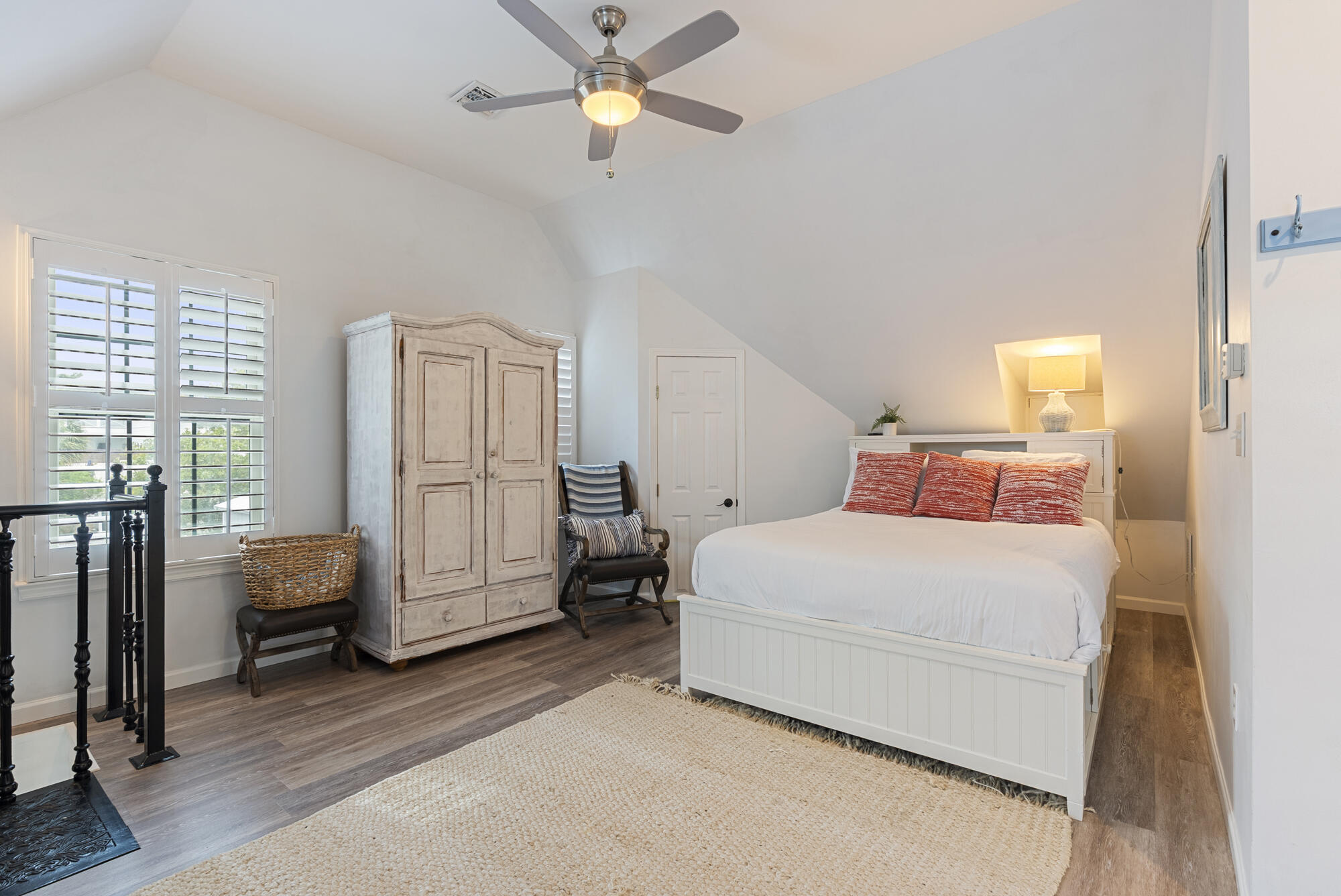 EASTERN LAKE ESTATES - Residential