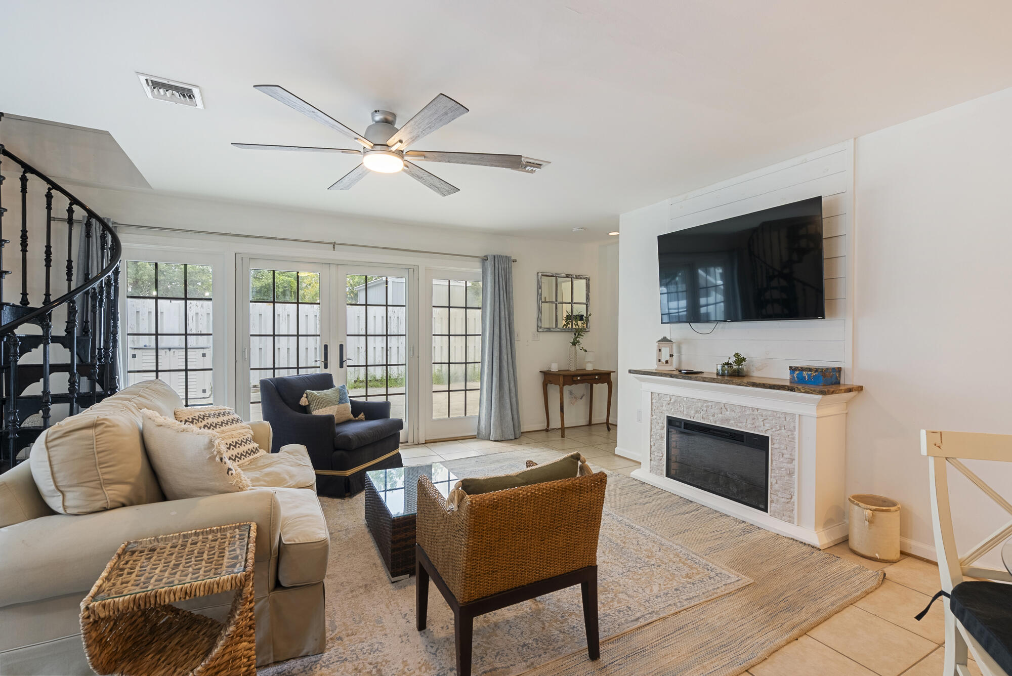 EASTERN LAKE ESTATES - Residential