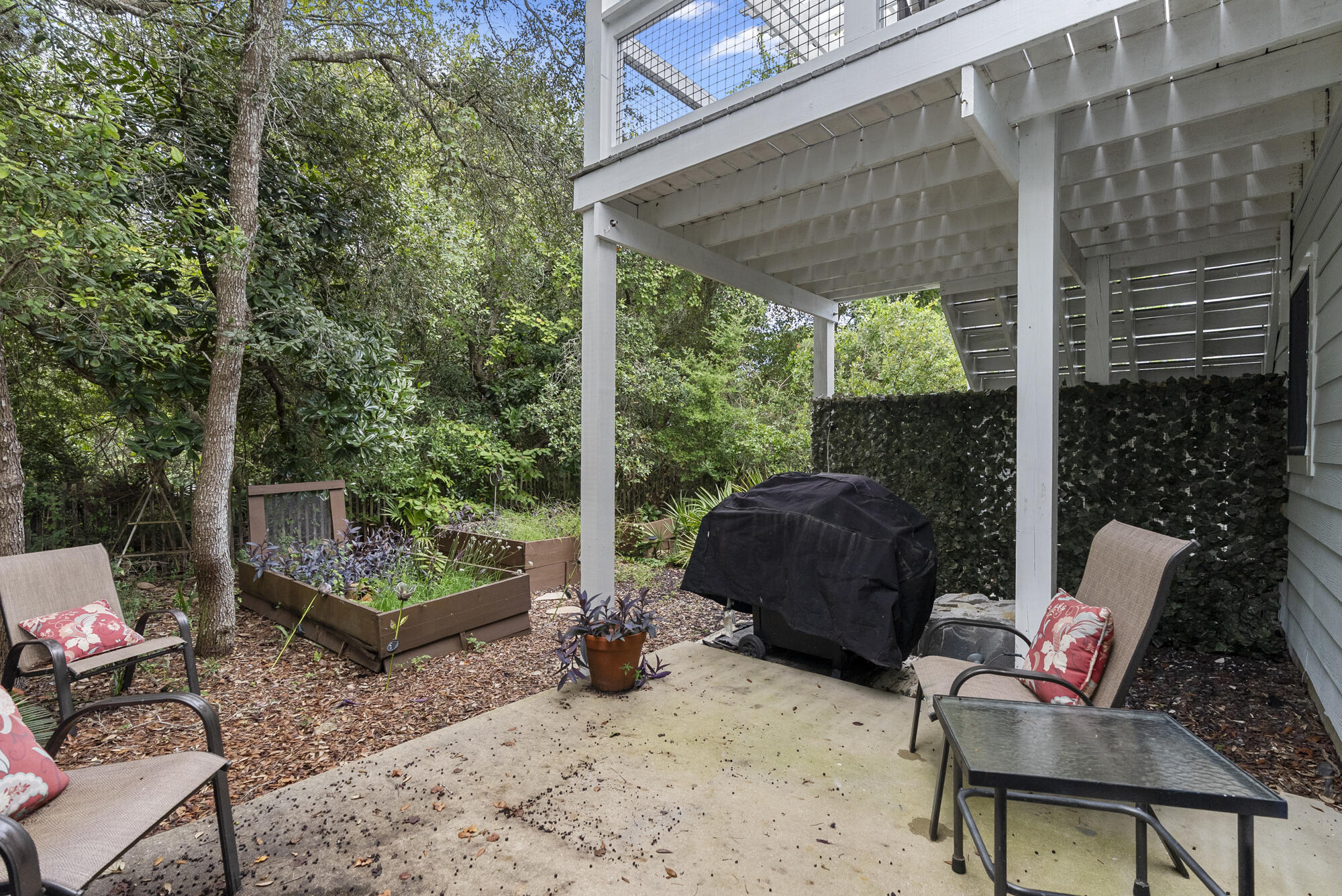 EASTERN LAKE ESTATES - Residential