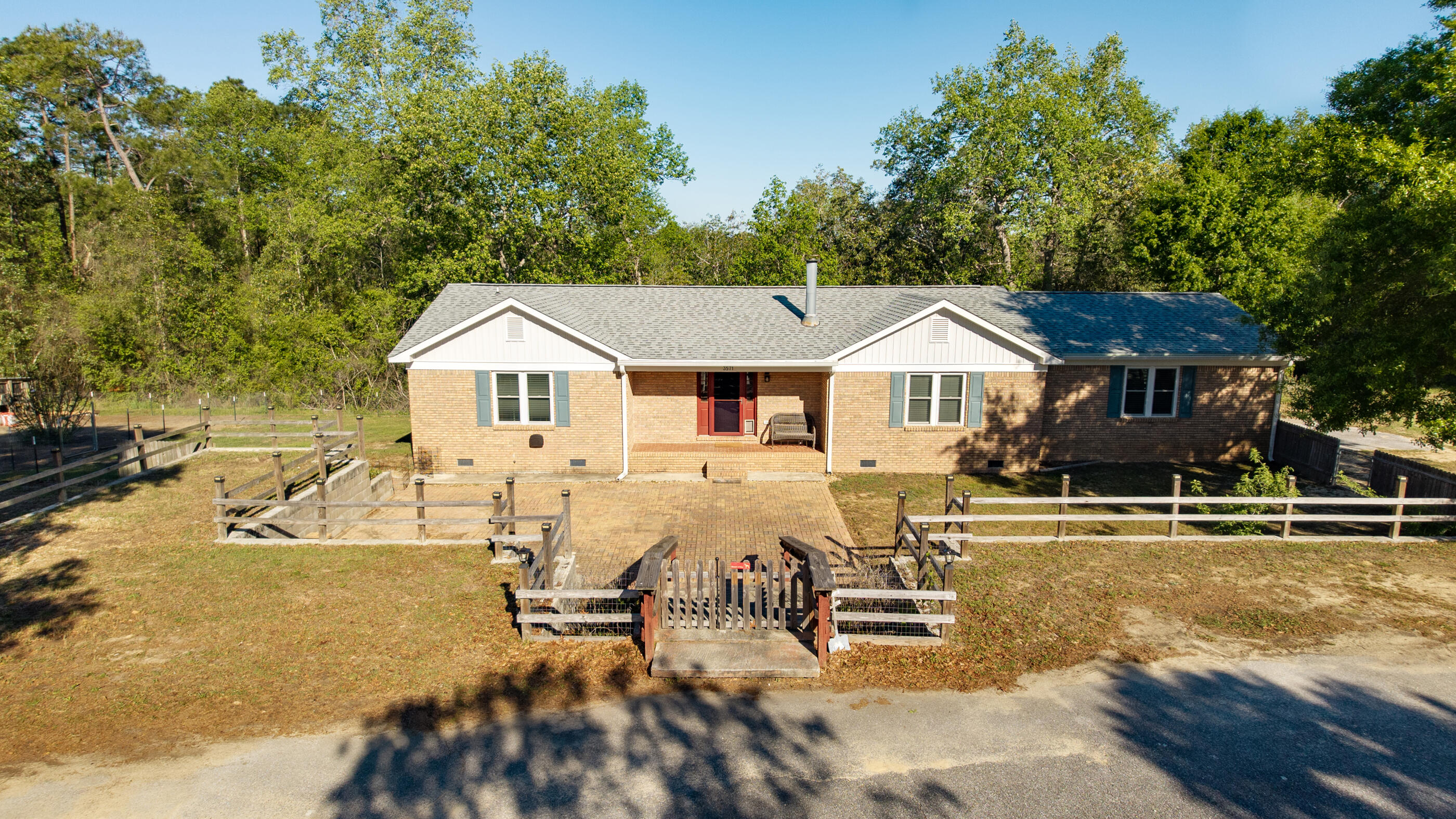 BARRINEAU PARK EST - Residential