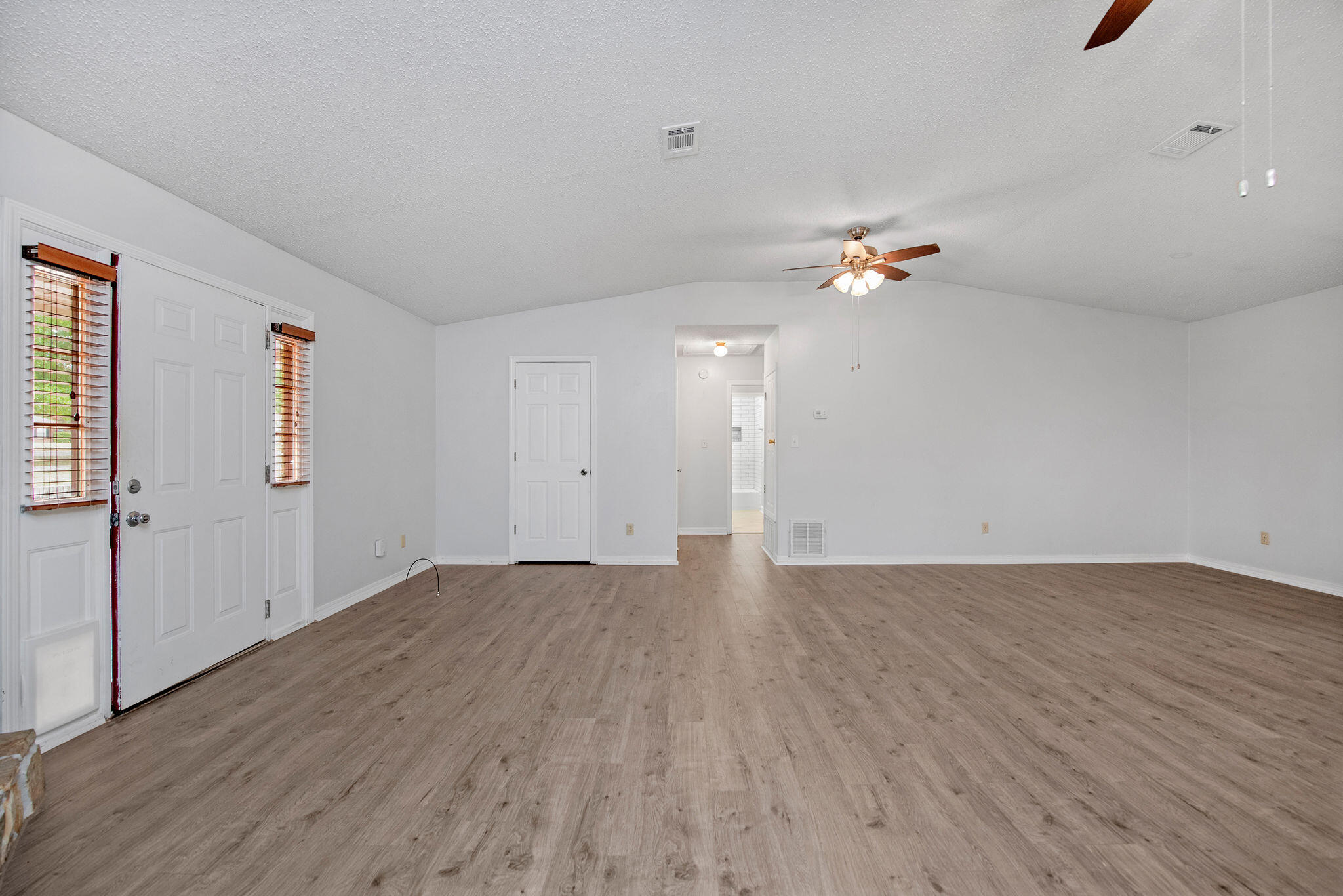 BARRINEAU PARK EST - Residential