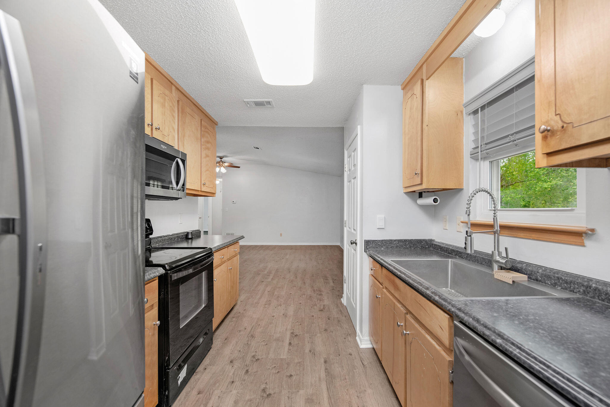 BARRINEAU PARK EST - Residential