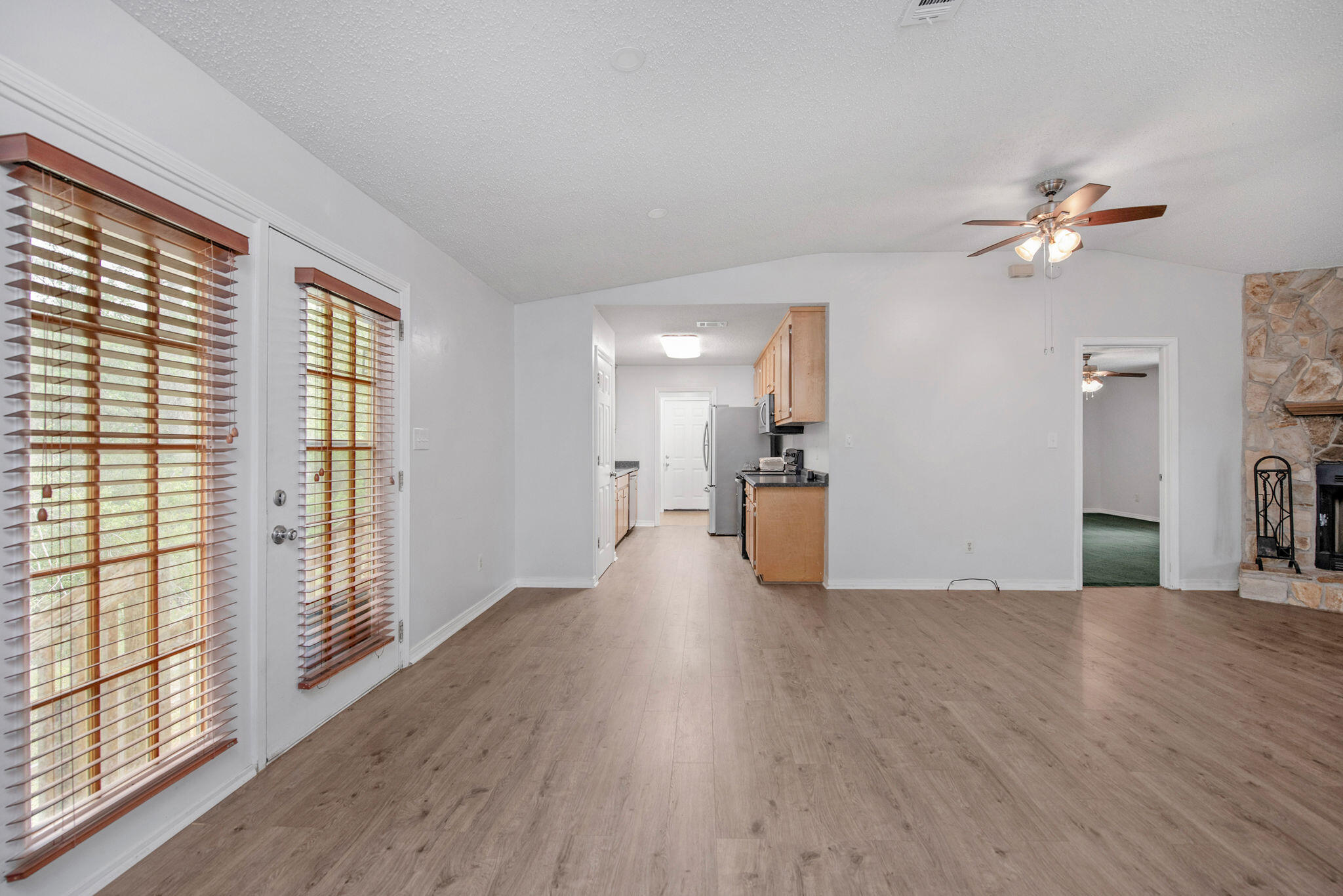 BARRINEAU PARK EST - Residential