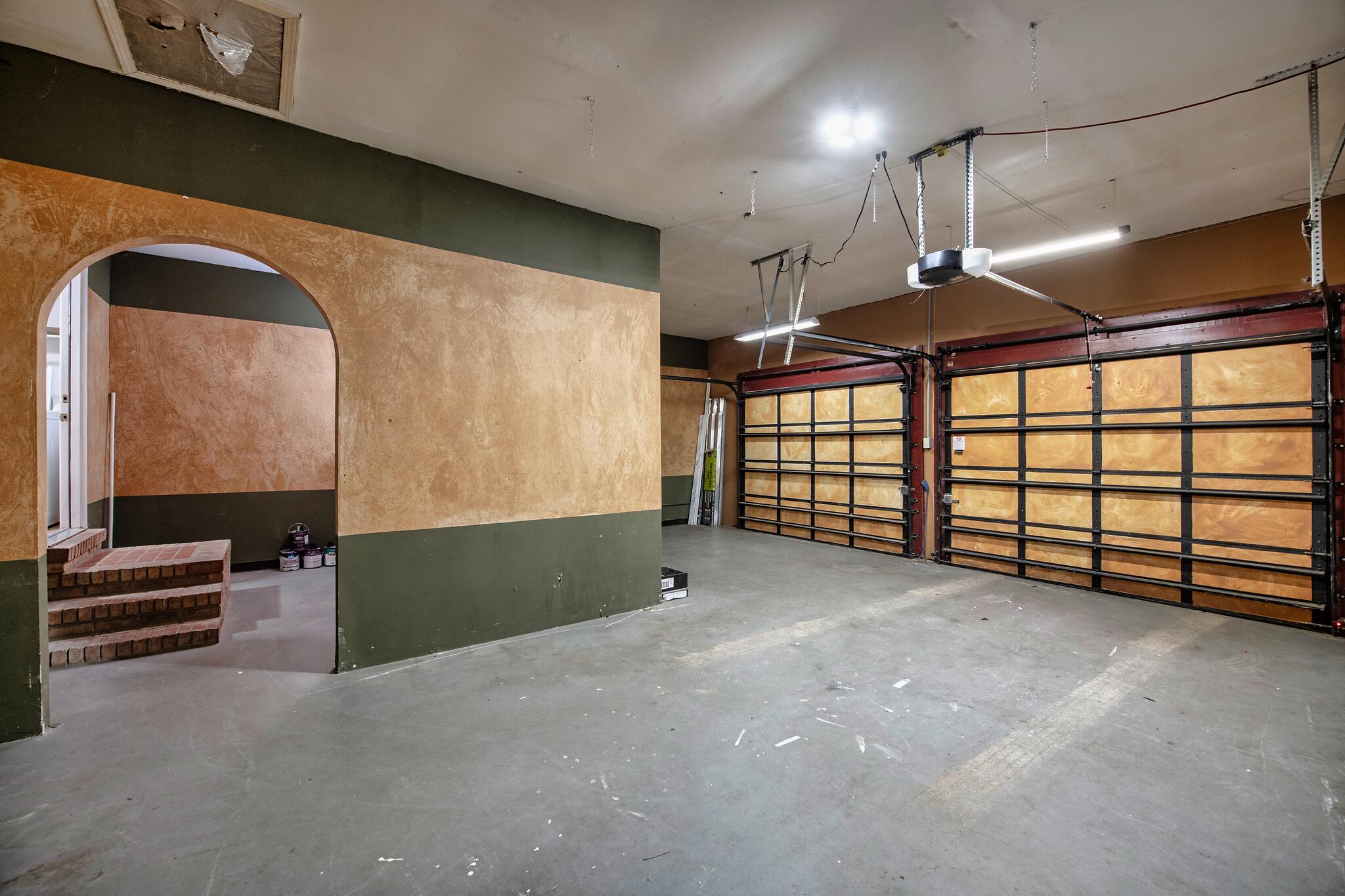 BARRINEAU PARK EST - Residential