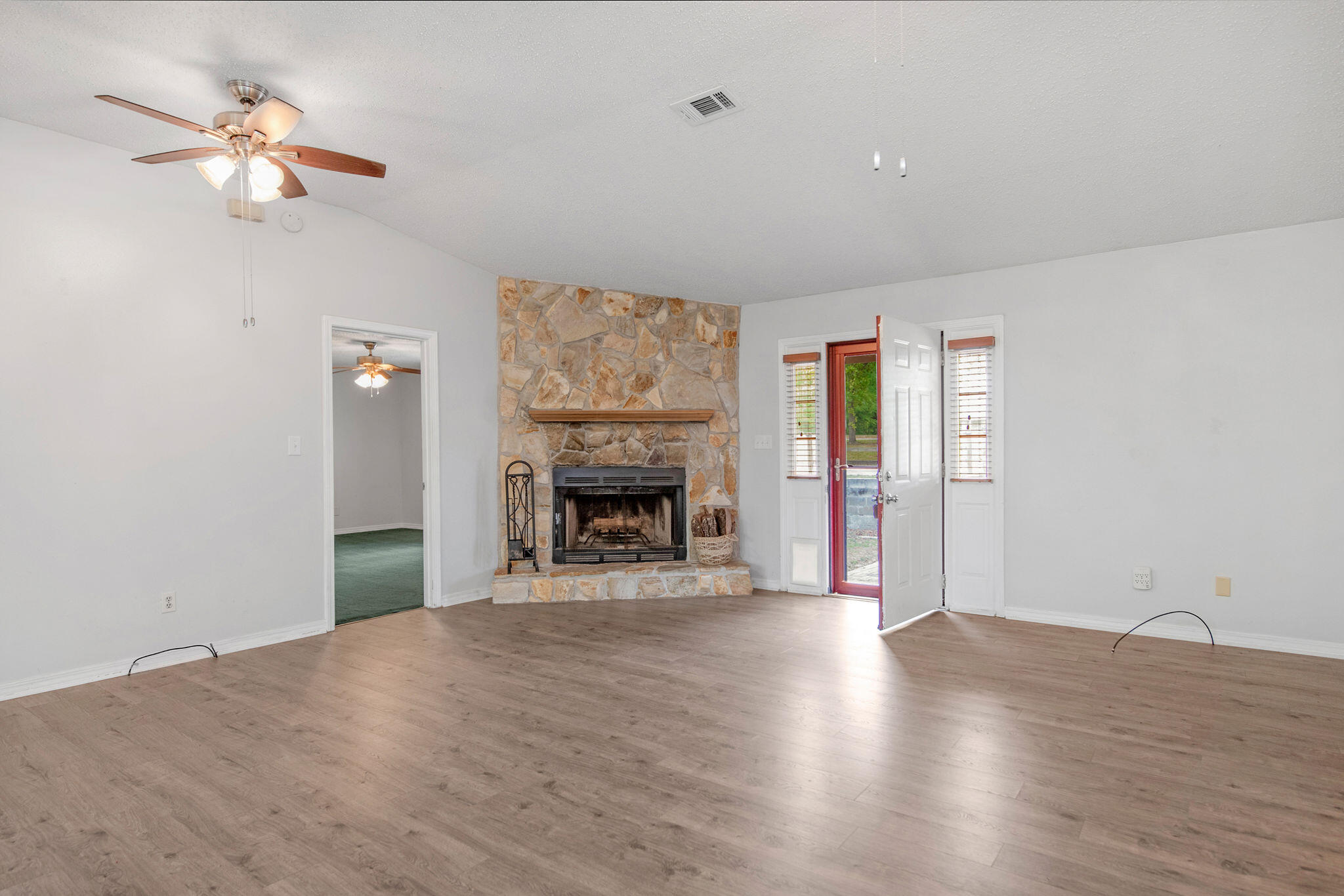 BARRINEAU PARK EST - Residential