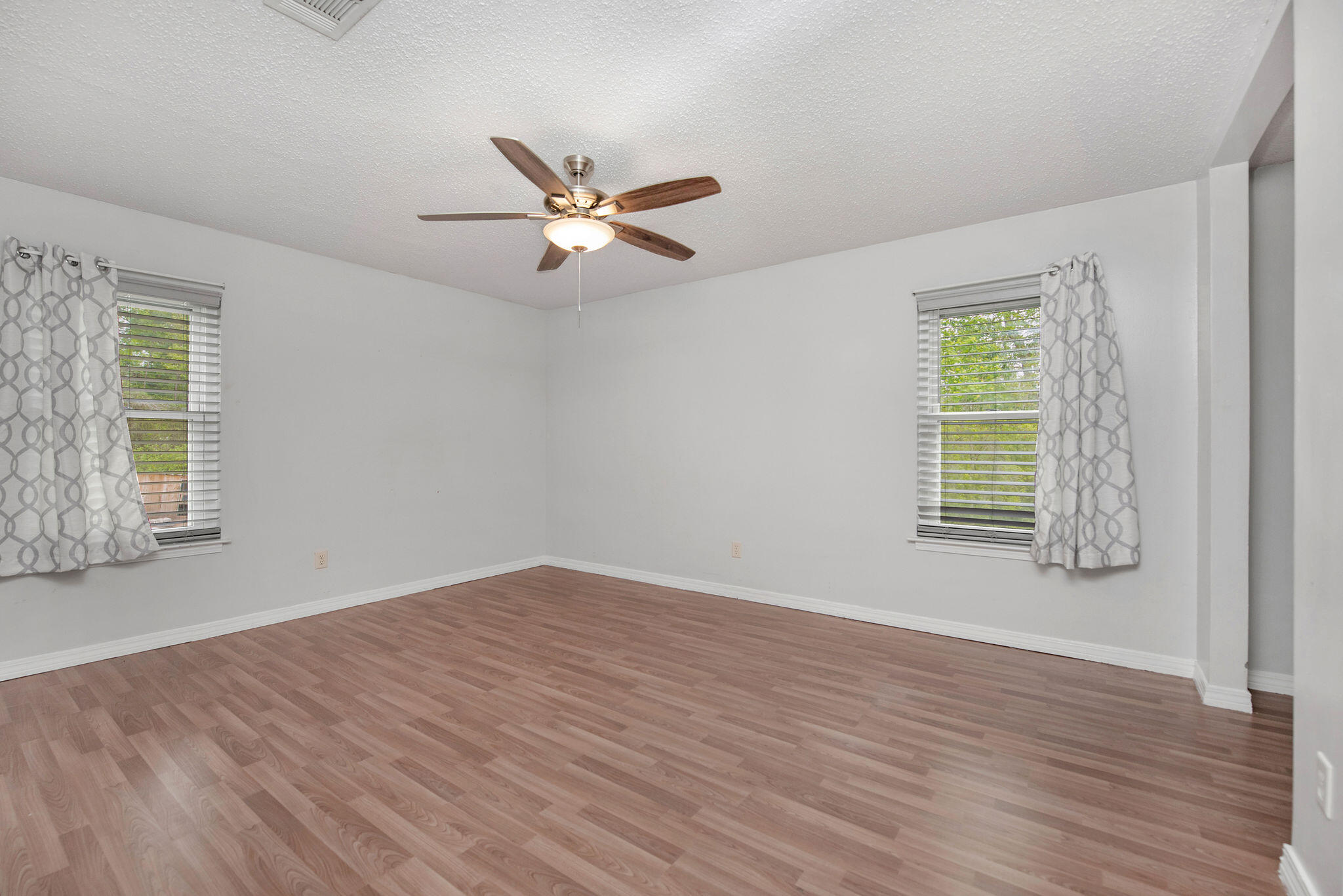 BARRINEAU PARK EST - Residential