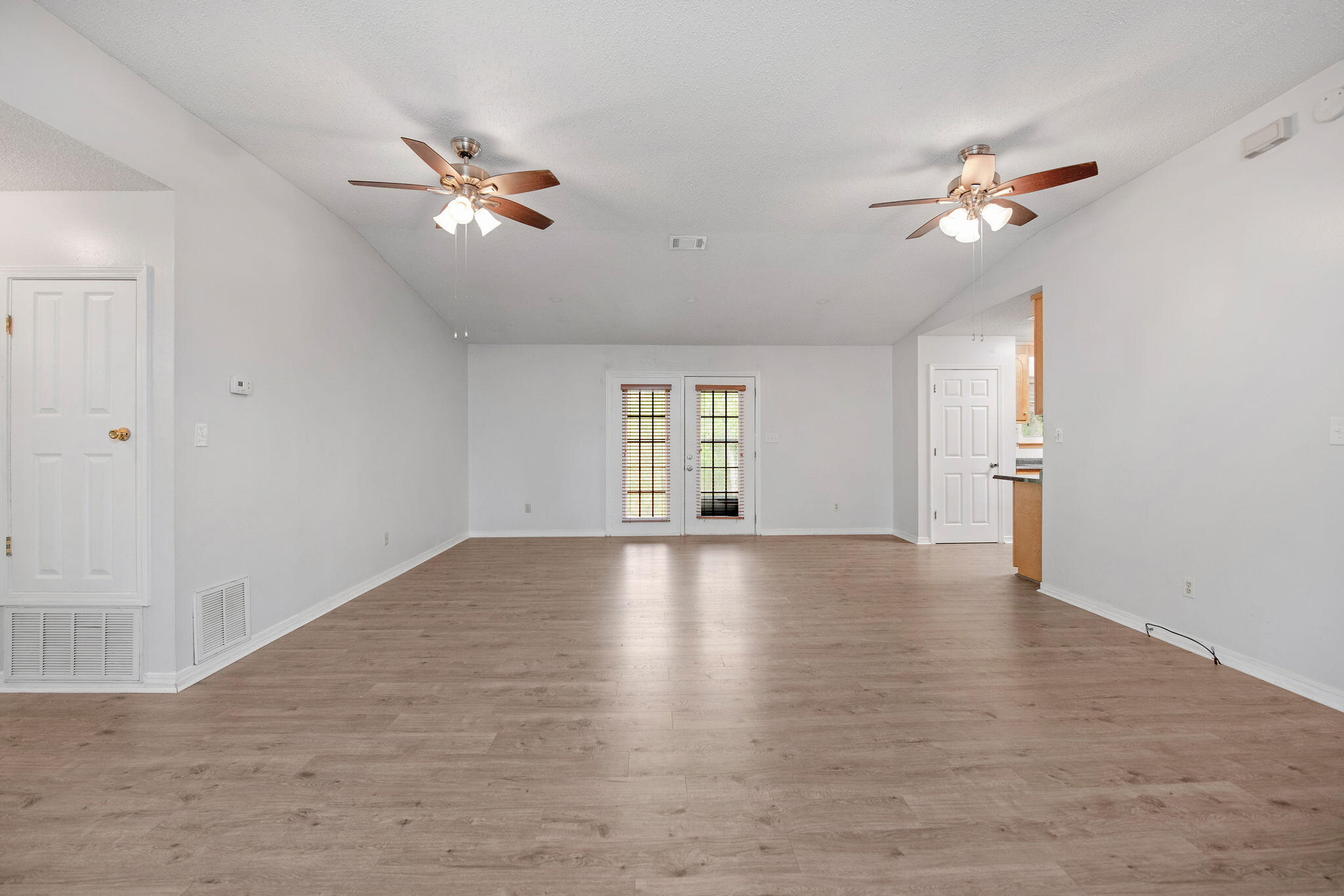 BARRINEAU PARK EST - Residential