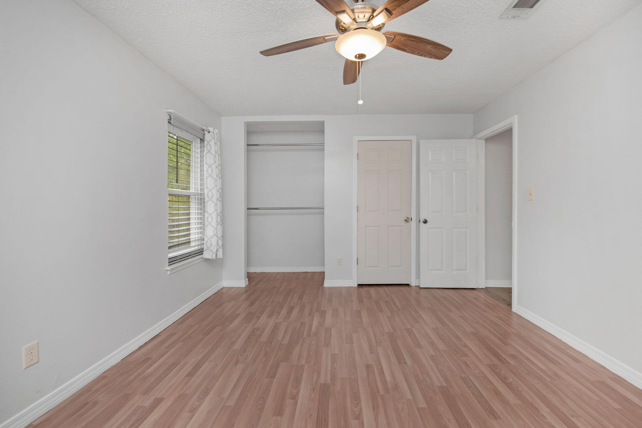 BARRINEAU PARK EST - Residential