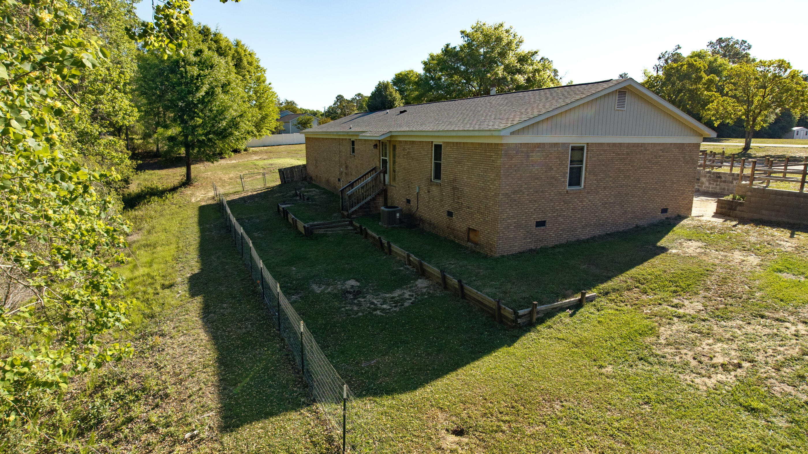 BARRINEAU PARK EST - Residential
