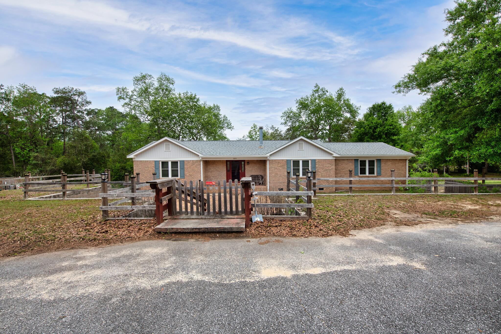 BARRINEAU PARK EST - Residential