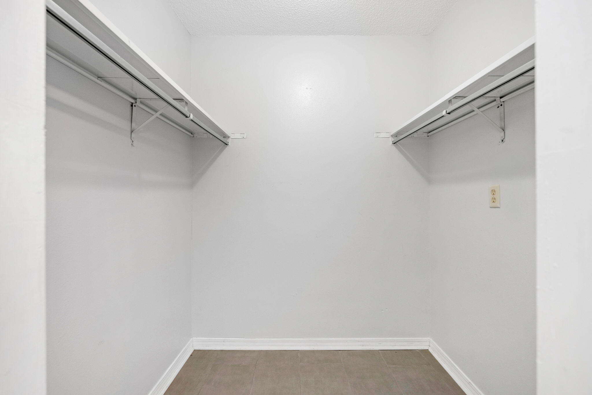 BARRINEAU PARK EST - Residential