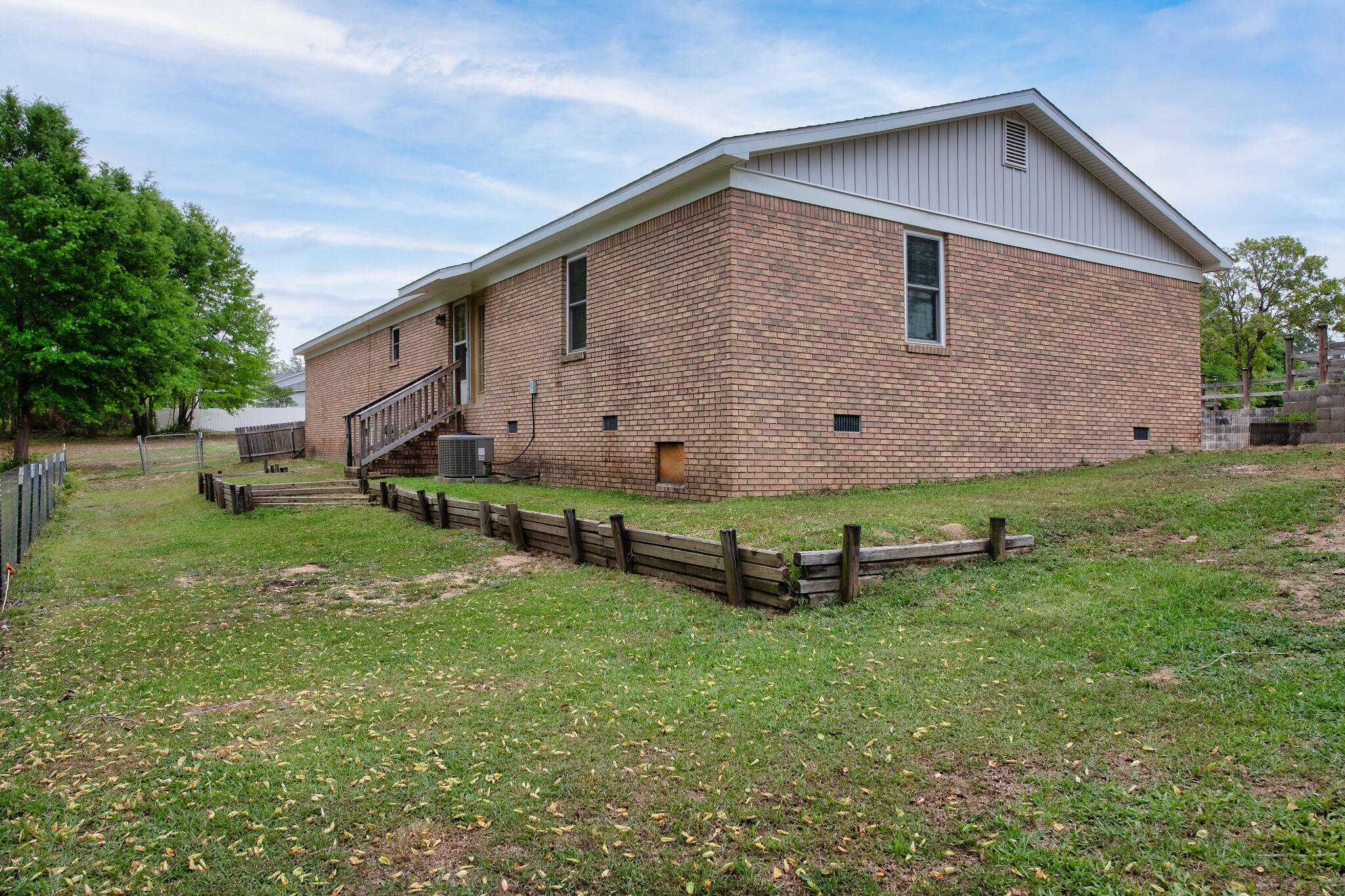 BARRINEAU PARK EST - Residential