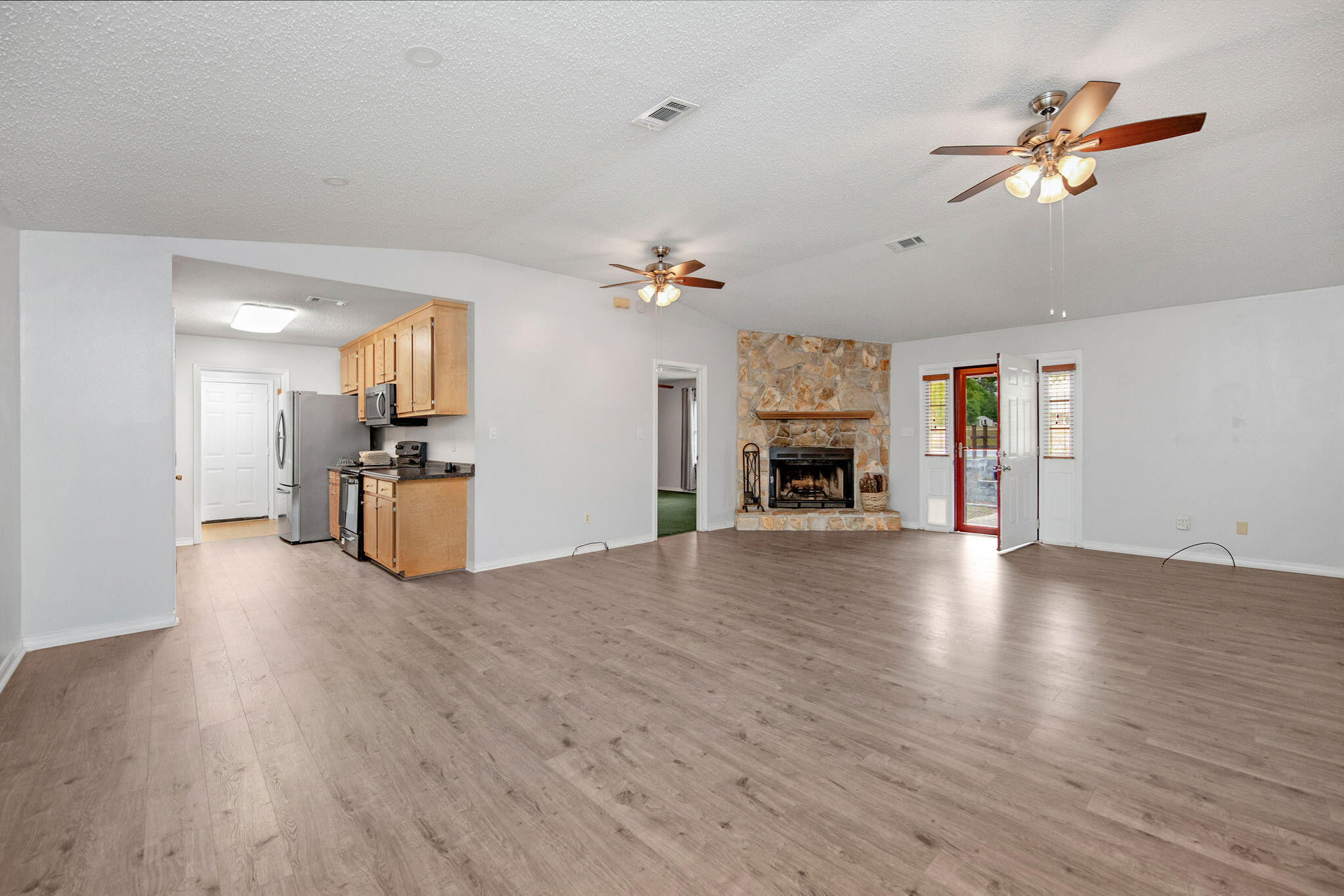 BARRINEAU PARK EST - Residential