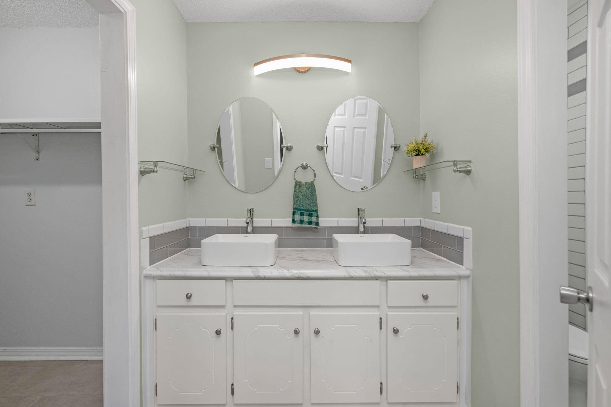 BARRINEAU PARK EST - Residential