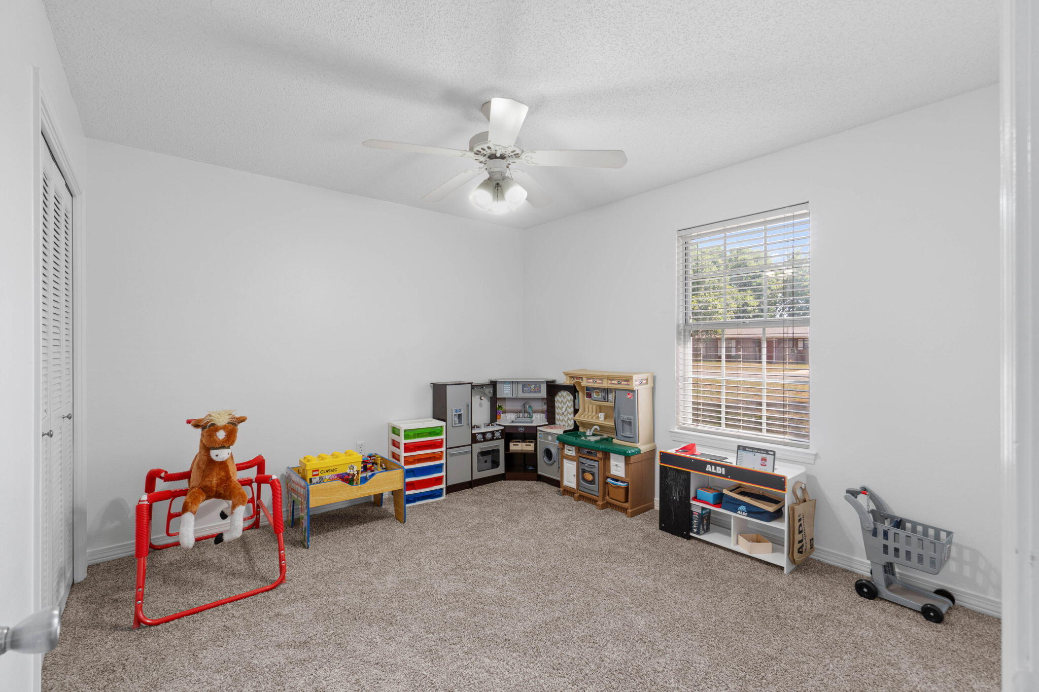 NORTHVIEW ESTATES 3RD ADDN - Residential