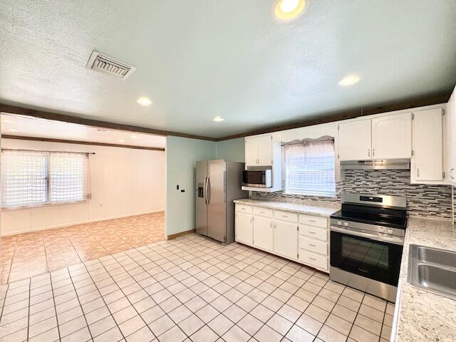 TOWER ACRES - Residential Lease