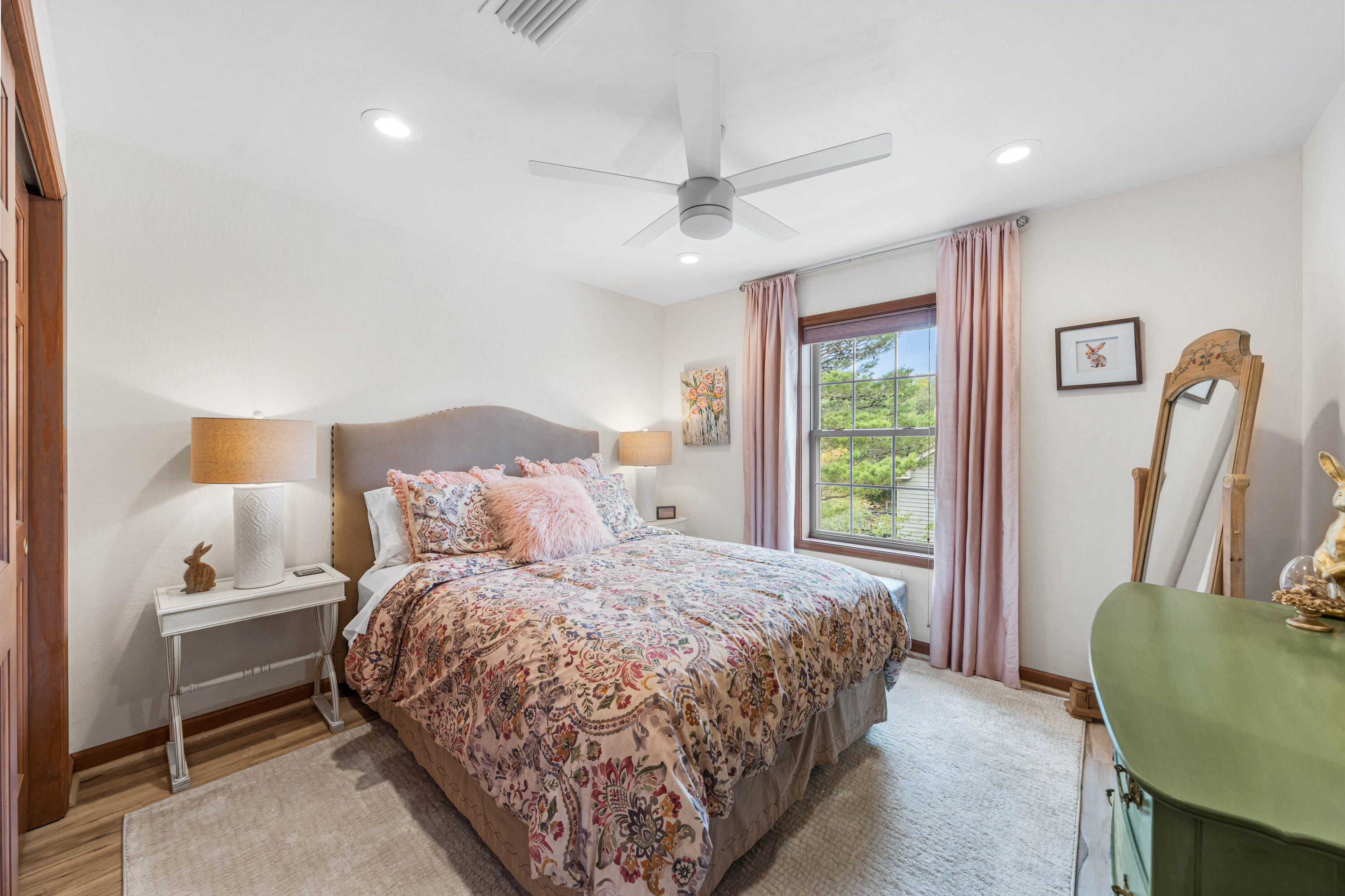 PINES OF BLUE MOUNTAIN - Residential